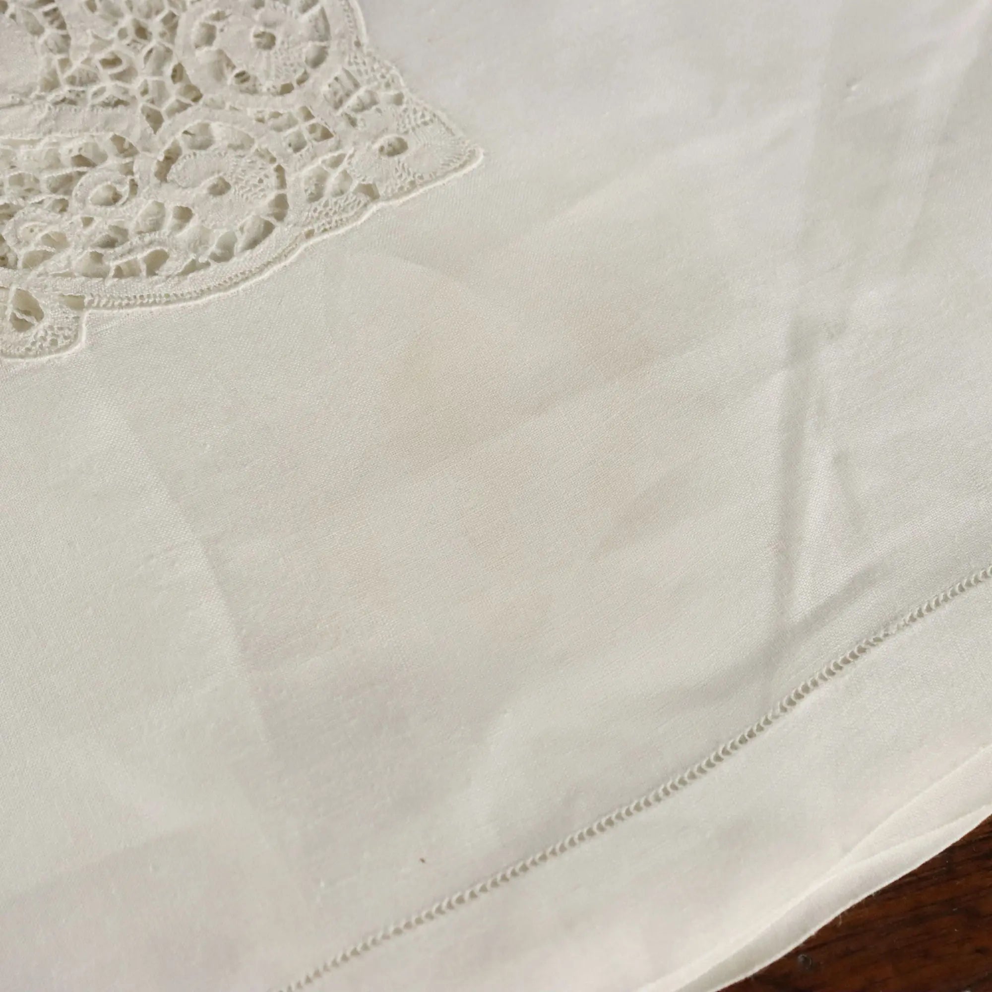 Cantù Linen and Lace Placemat Flower Pattern Second Hand Italy