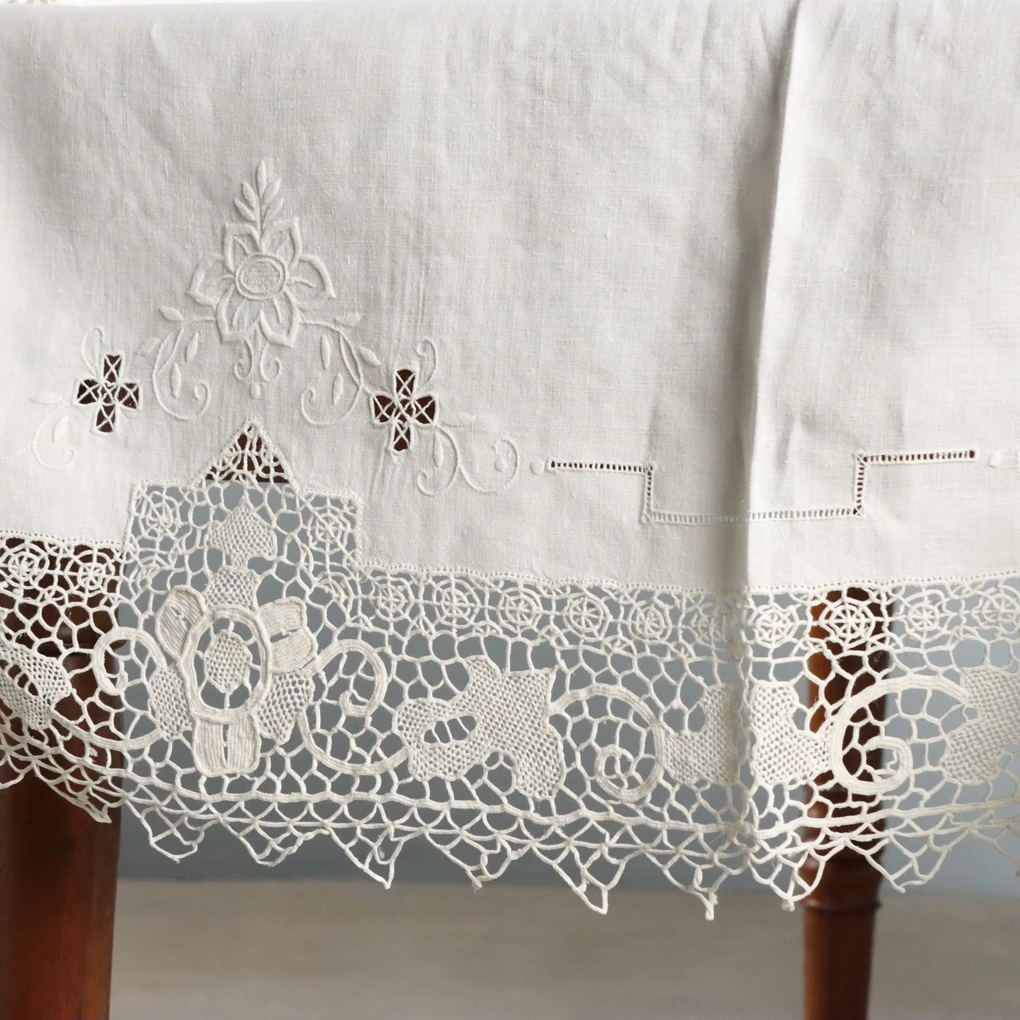 Linen Tablecloth with 10 Napkins Handmade Second Hand Italy
