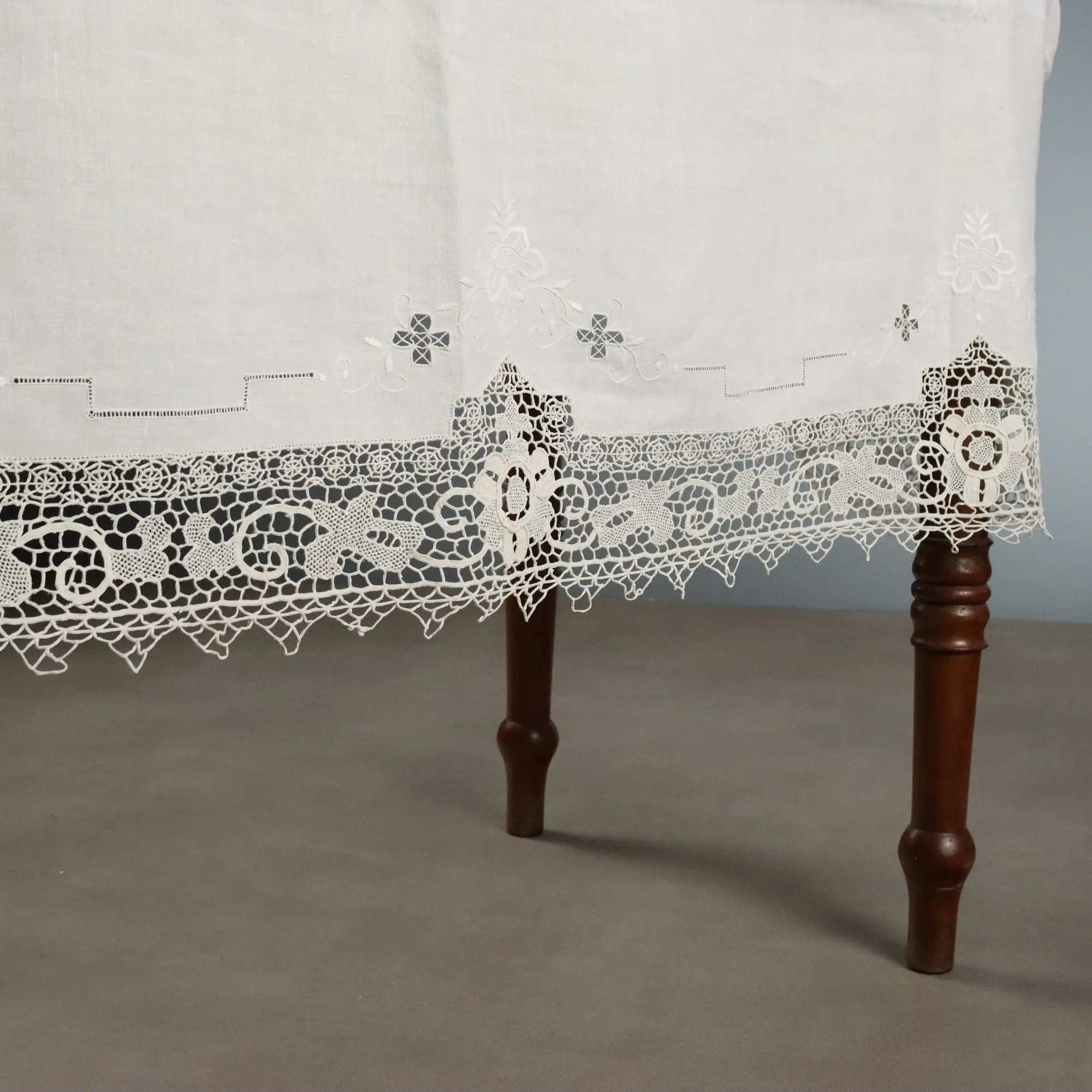 Linen Tablecloth with 10 Napkins Handmade Second Hand Italy