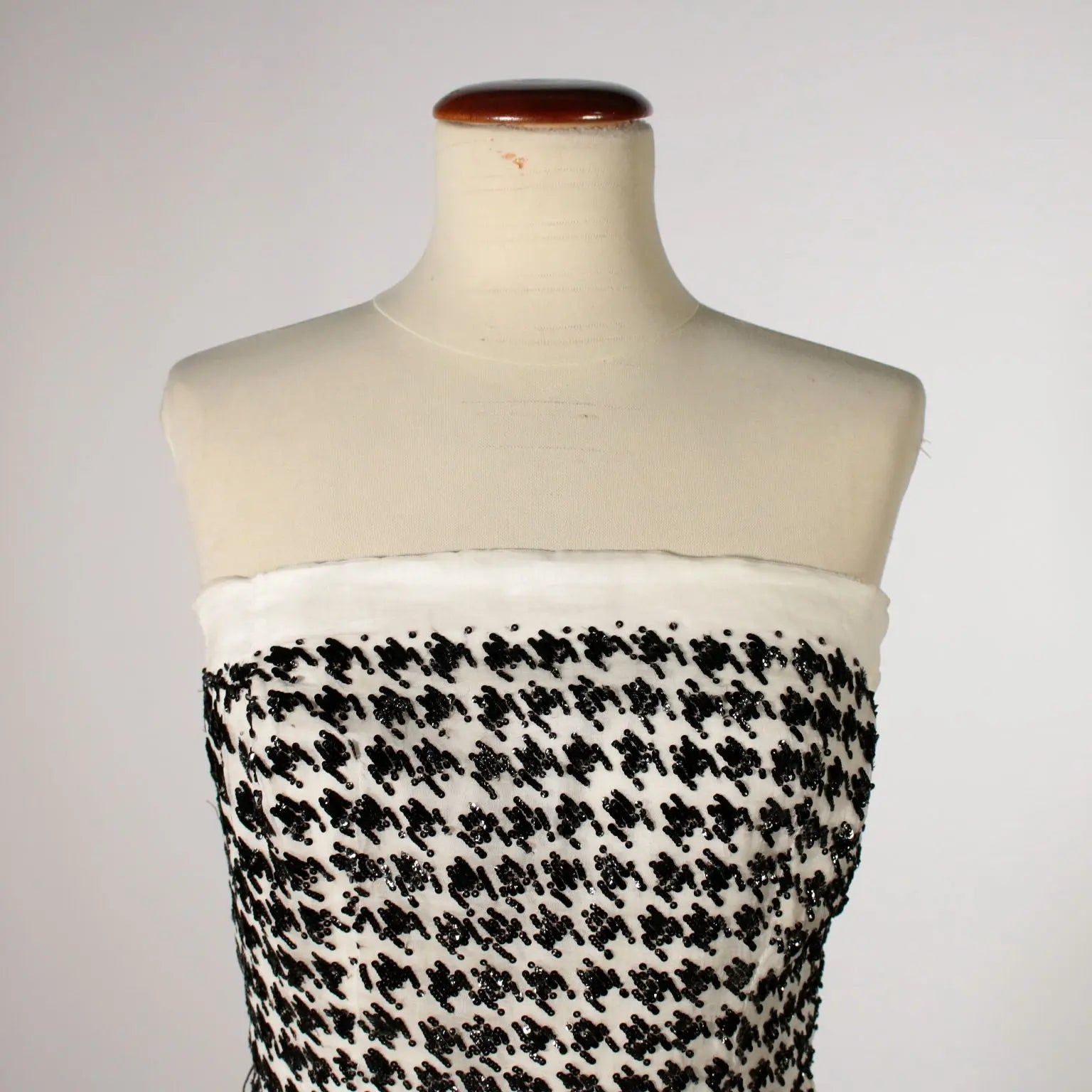 Vintage Dress in Organza Embroidered with Sequins | Clothing & House Linens | Vintage