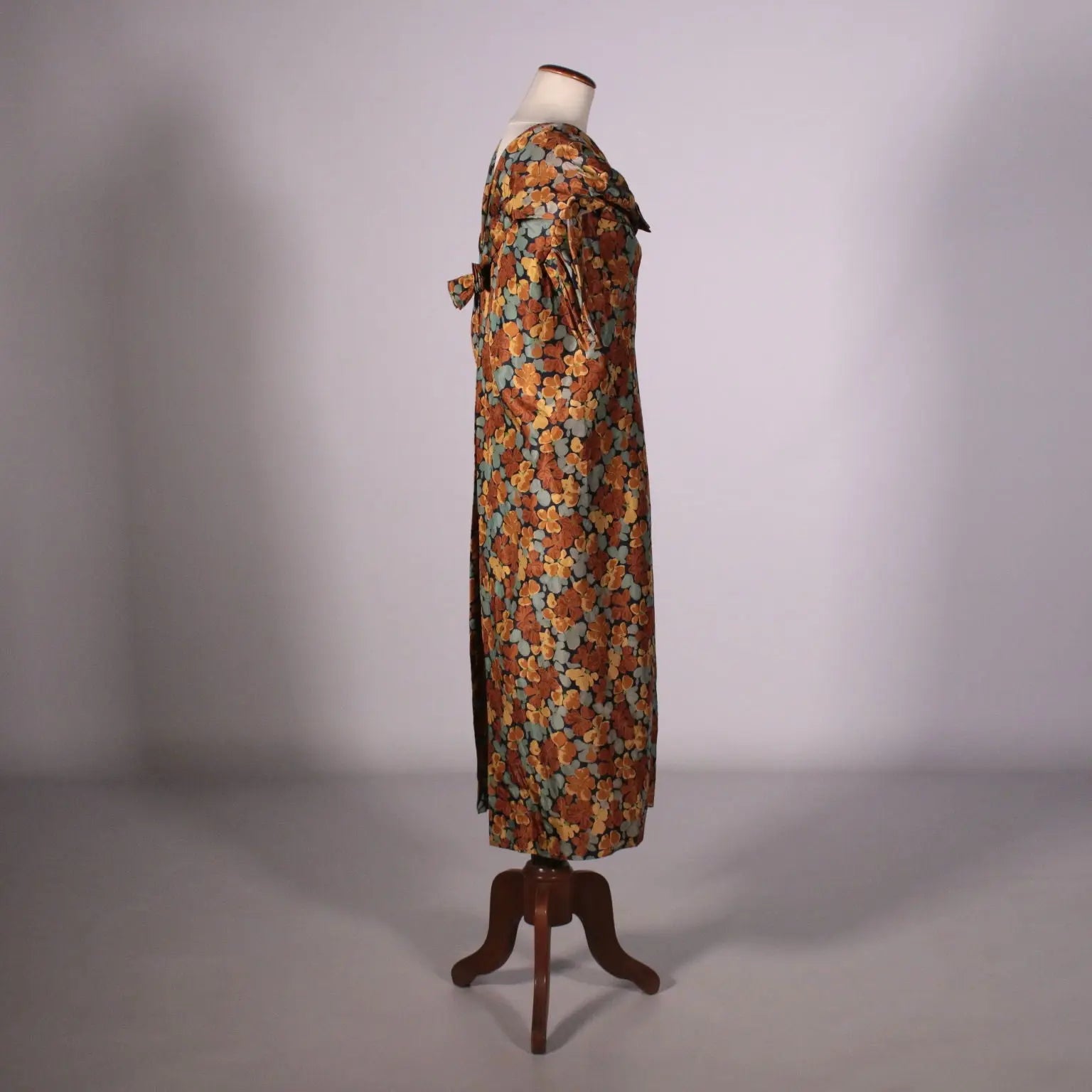 Silk Dress Floral Pattern Vintage 1950s - Size S | Clothing & House Linens | Vintage