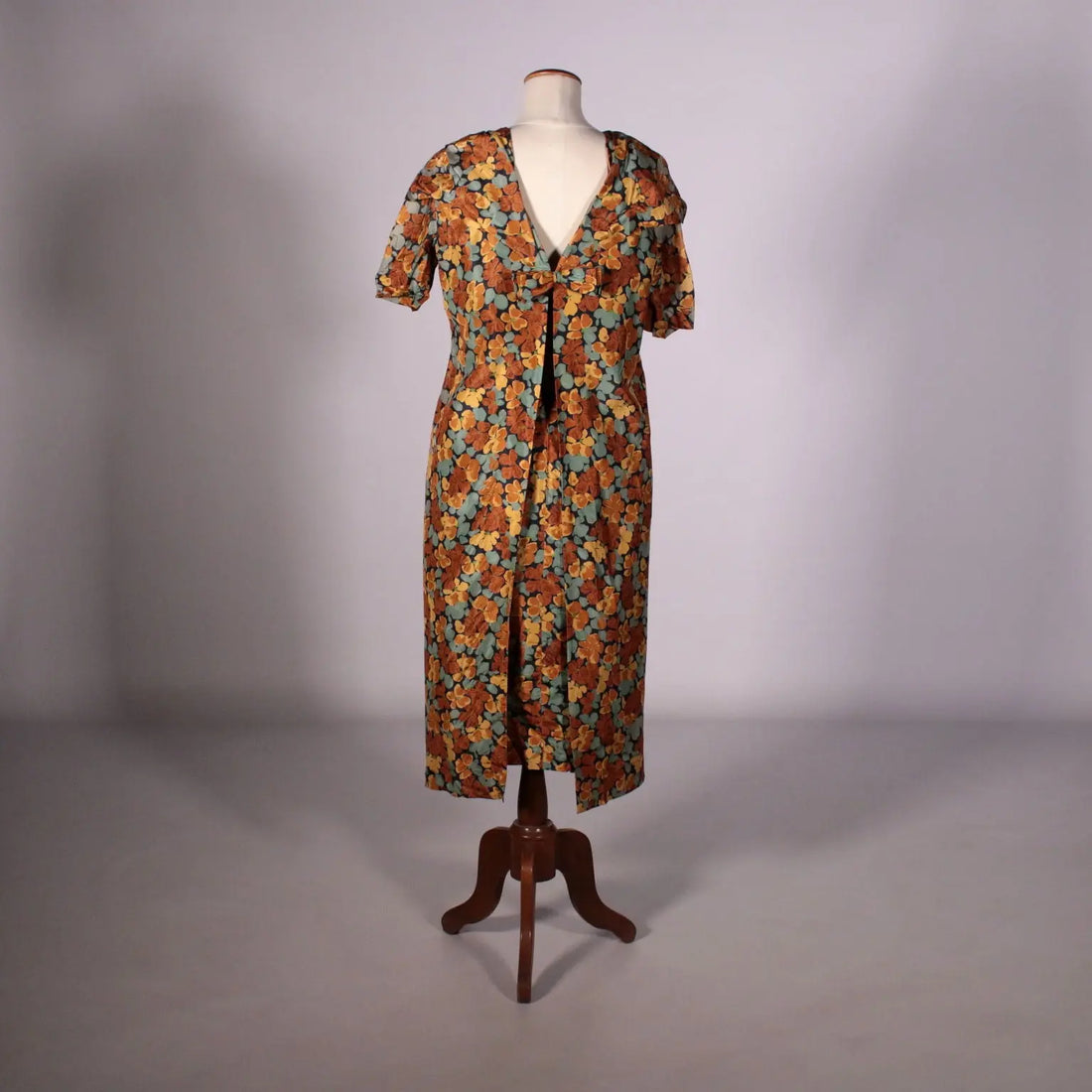 Silk Dress Floral Pattern Vintage 1950s - Size S | Clothing & House Linens | Vintage