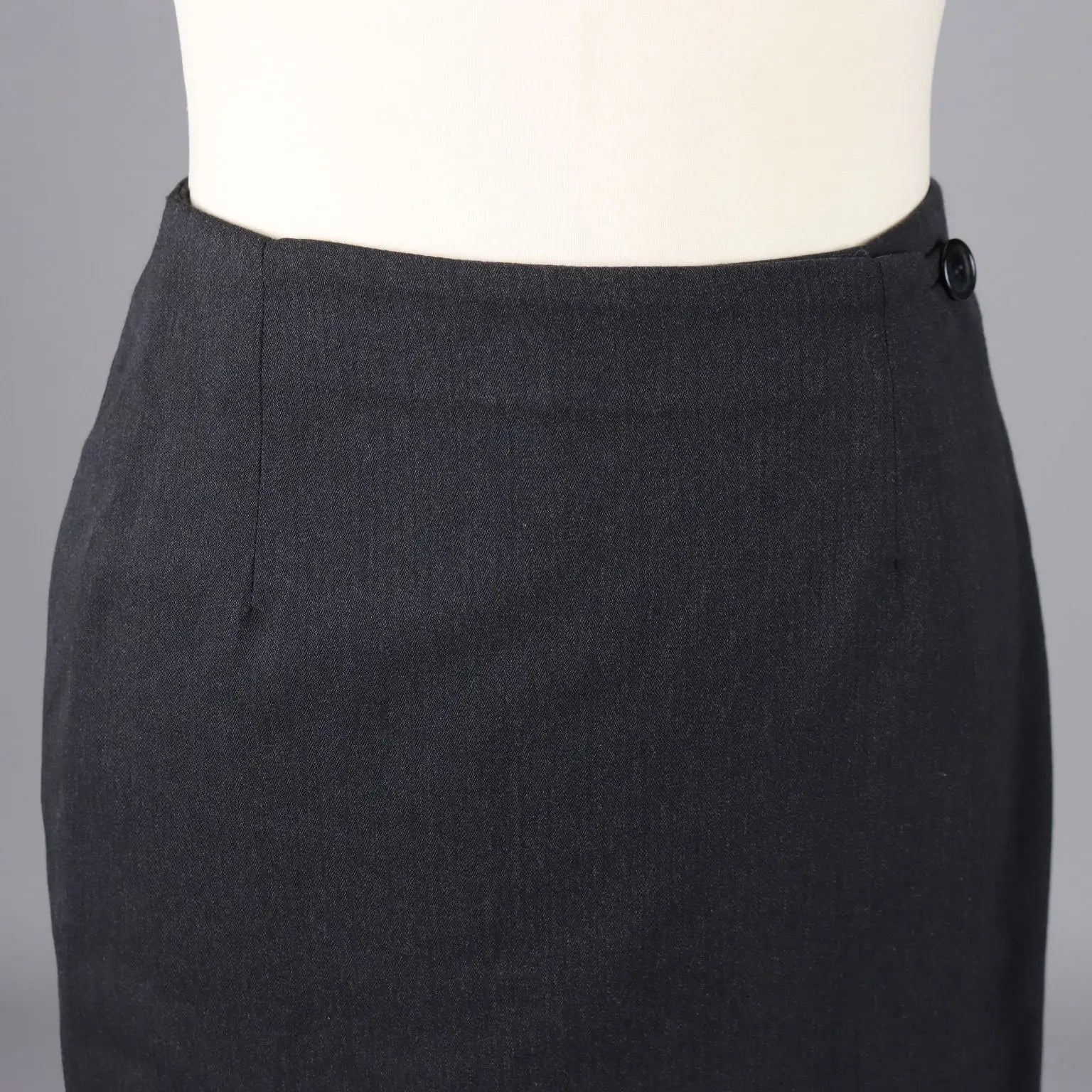 Second Hand Wallet Shaped Skirt by Aspesi Size 14 Pure Wool - Size 14 | Clothing & House Linens | Second hand