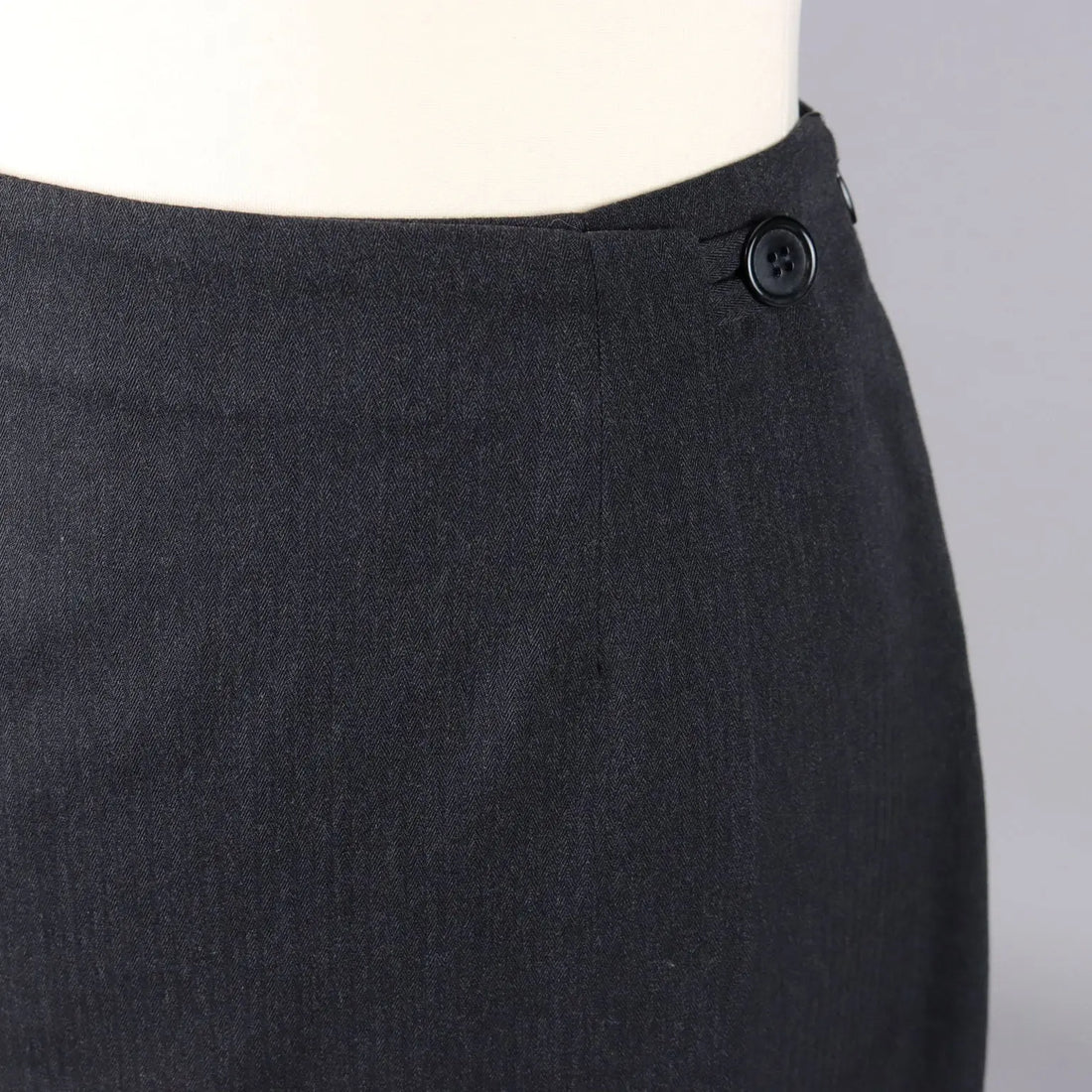 Second Hand Wallet Shaped Skirt by Aspesi Size 14 Pure Wool - Size 14 | Clothing & House Linens | Second hand