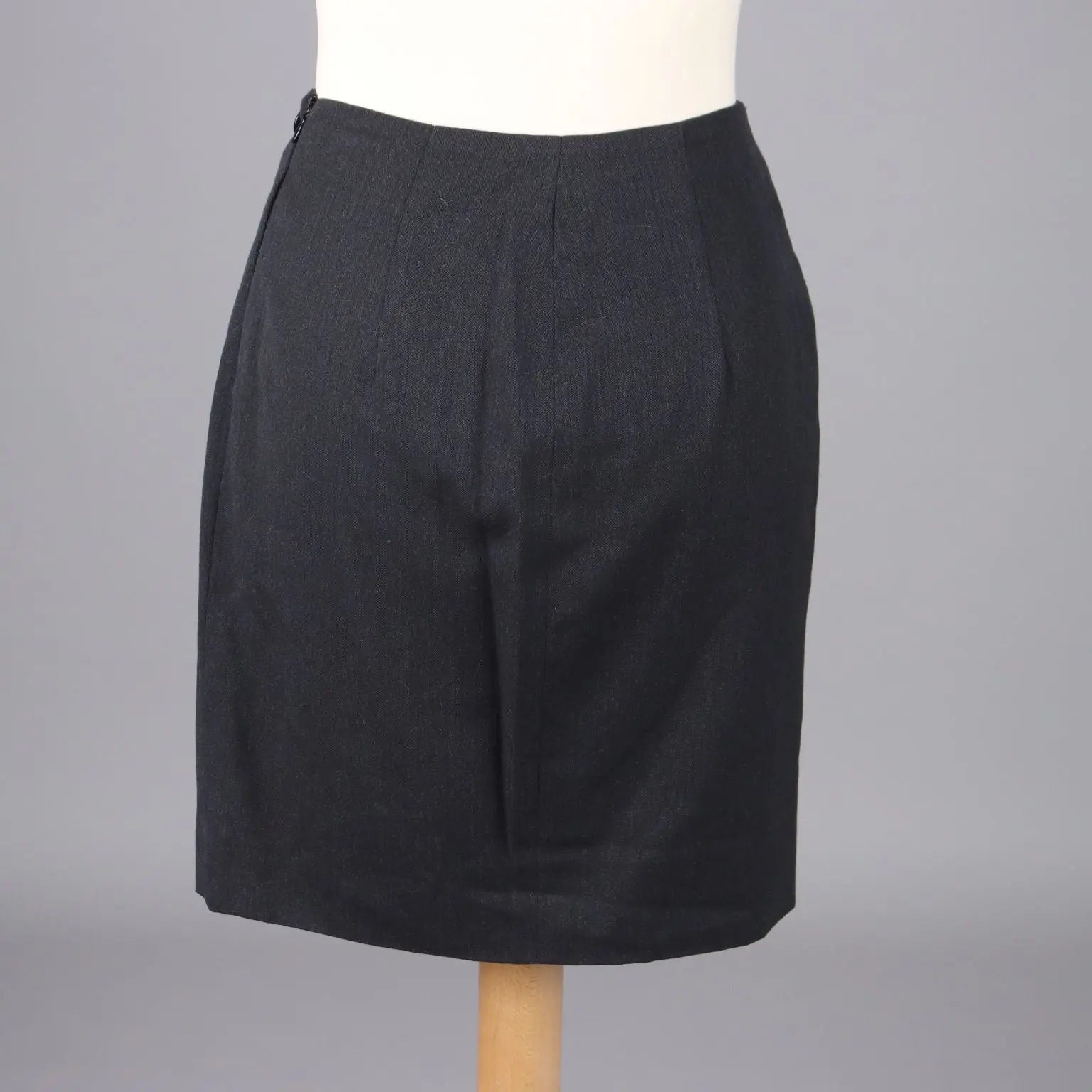 Second Hand Wallet Shaped Skirt by Aspesi Size 14 Pure Wool - Size 14 | Clothing & House Linens | Second hand