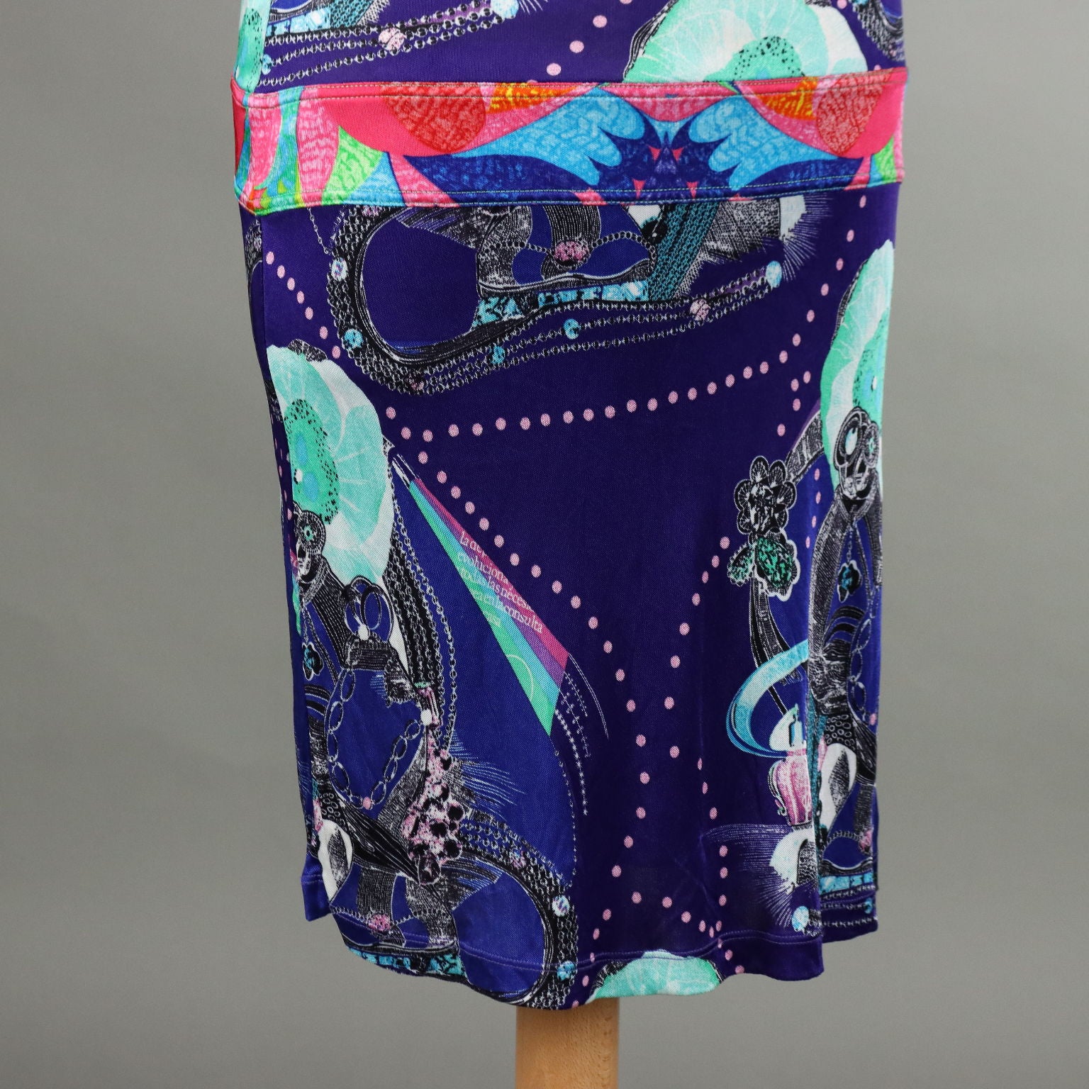  | Clothing & House Linens  Second hand