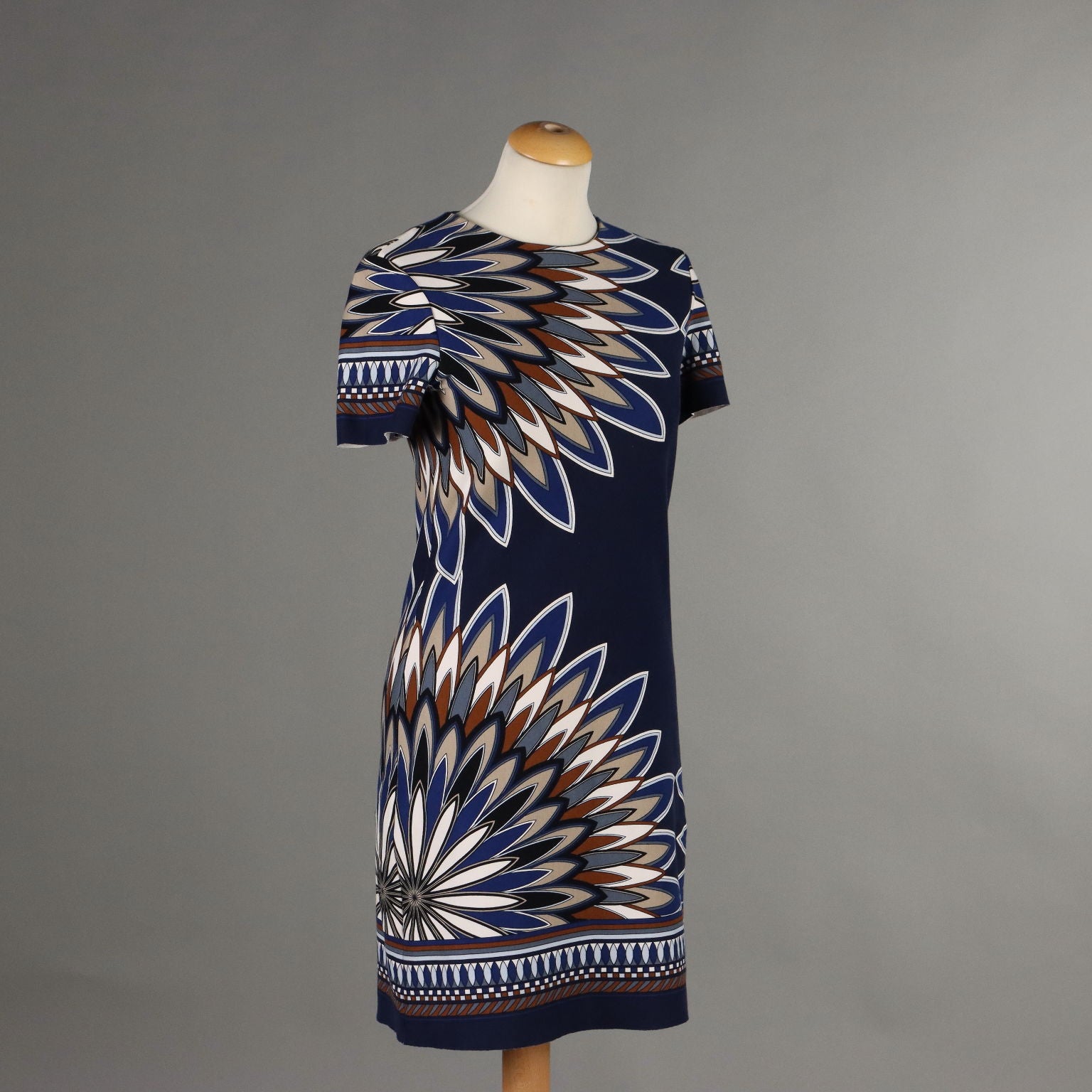  | Clothing & House Linens  Second hand