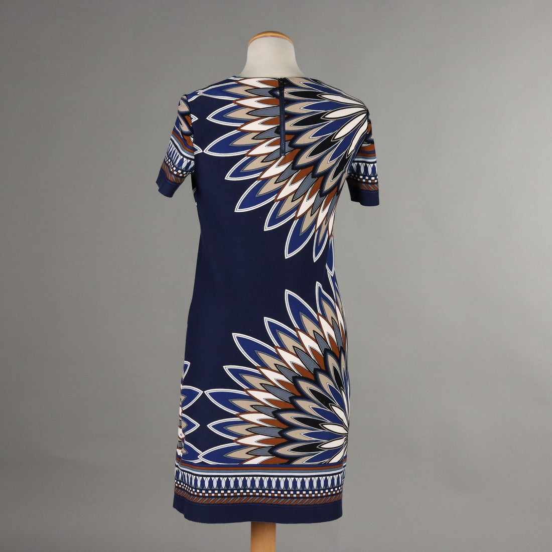  | Clothing & House Linens  Second hand