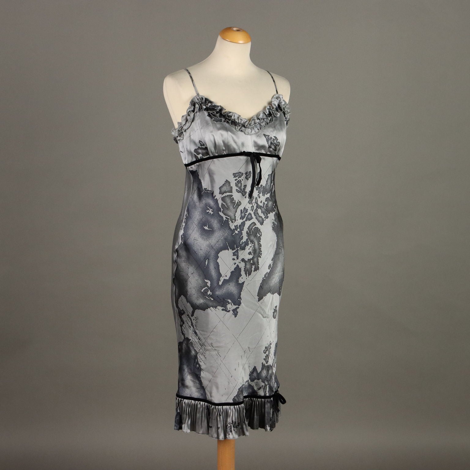  | Clothing & House Linens  Second hand