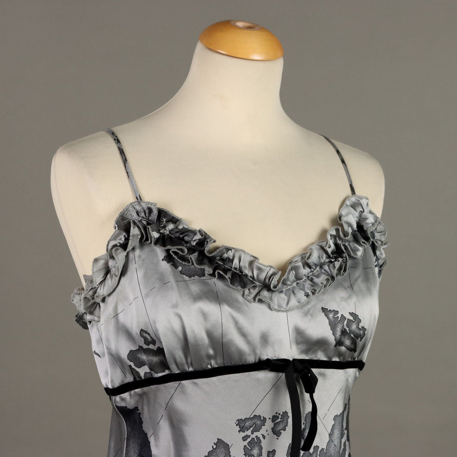  | Clothing & House Linens  Second hand