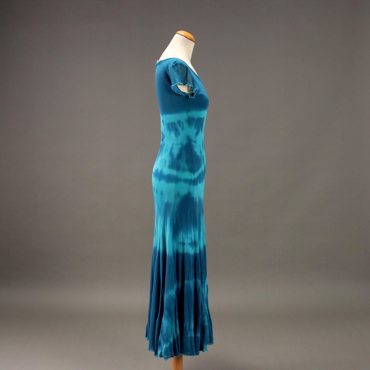  | Clothing & House Linens  Second hand