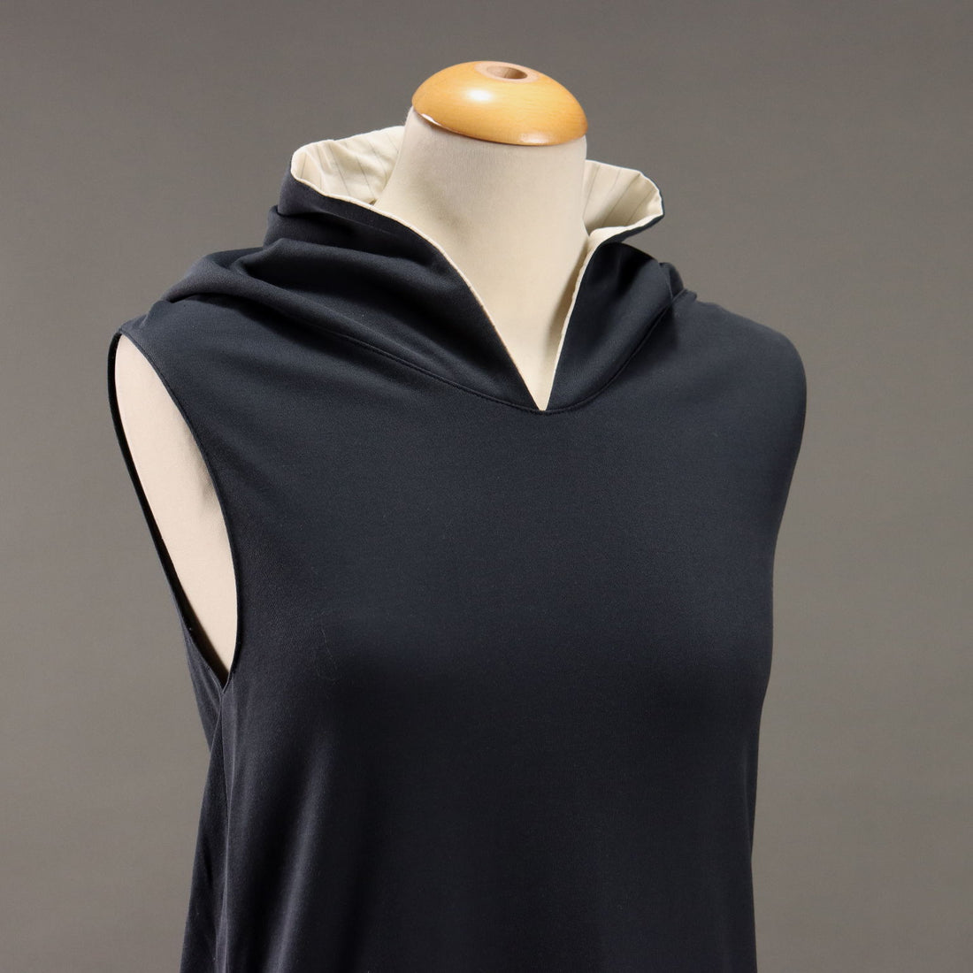  | Clothing & House Linens  Second hand