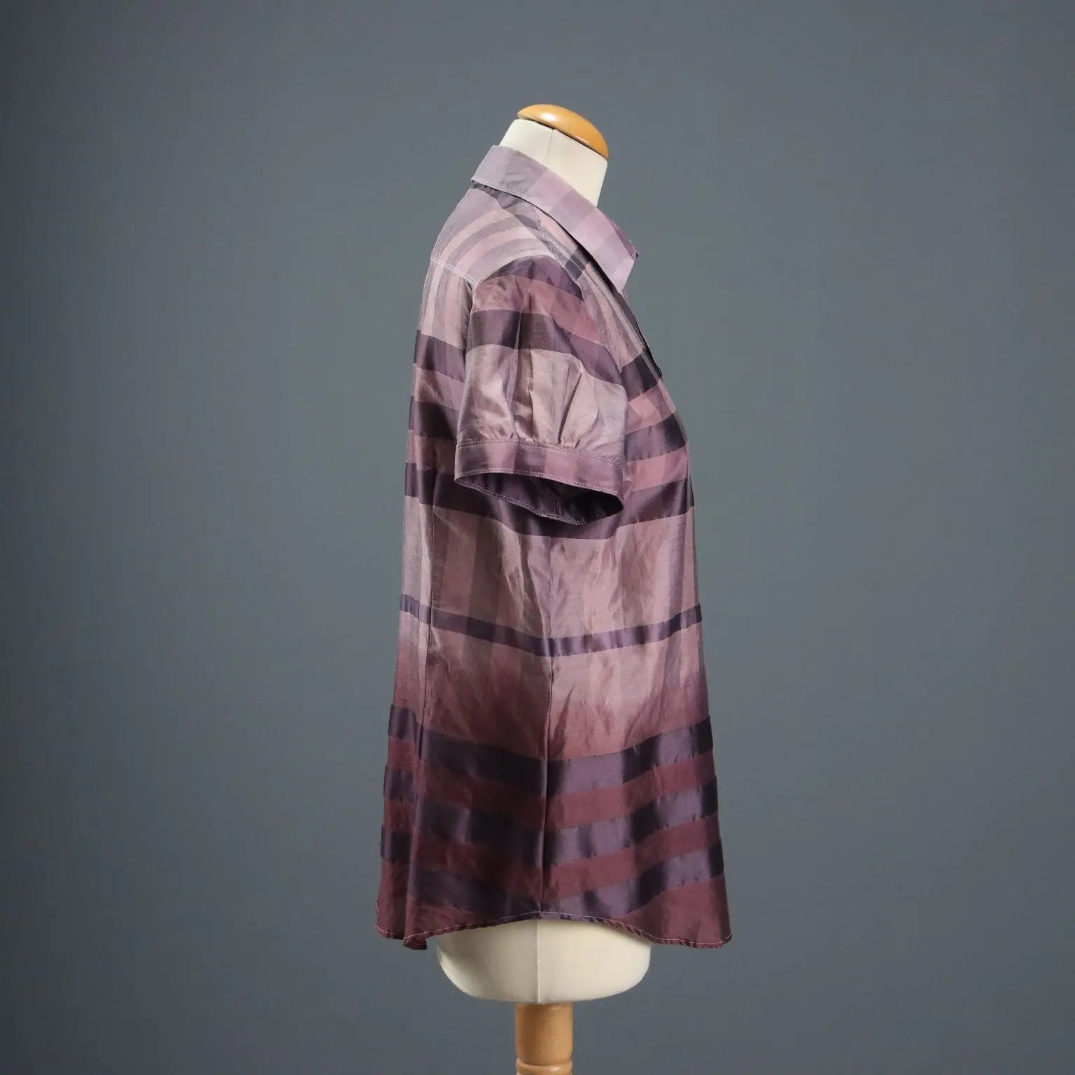 Burberry Shirt Mixed Silk Geometric Second Hand Size 14 - UK Size 14 | Clothing & House Linens | Second hand