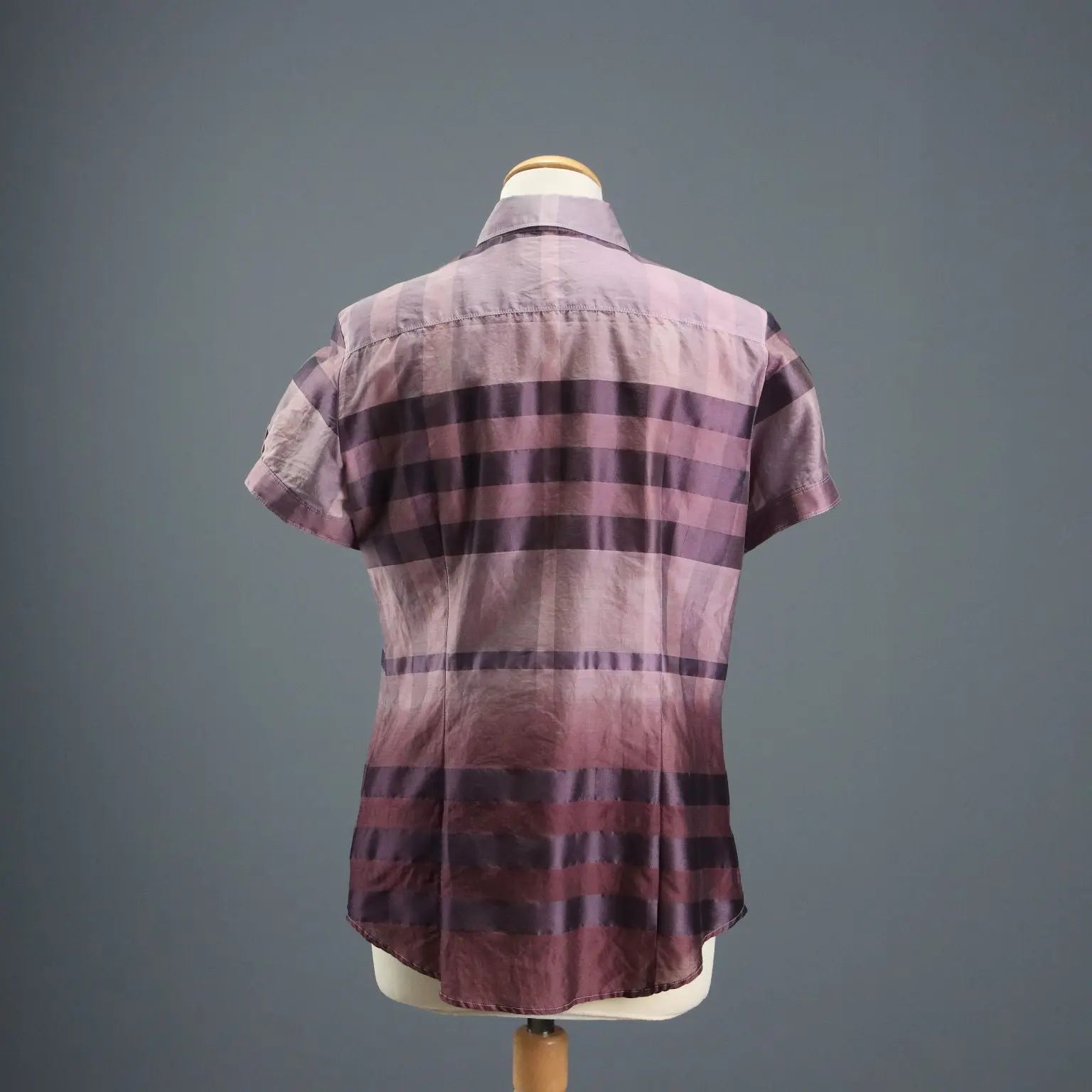 Burberry Shirt Mixed Silk Geometric Second Hand Size 14 - UK Size 14 | Clothing & House Linens | Second hand