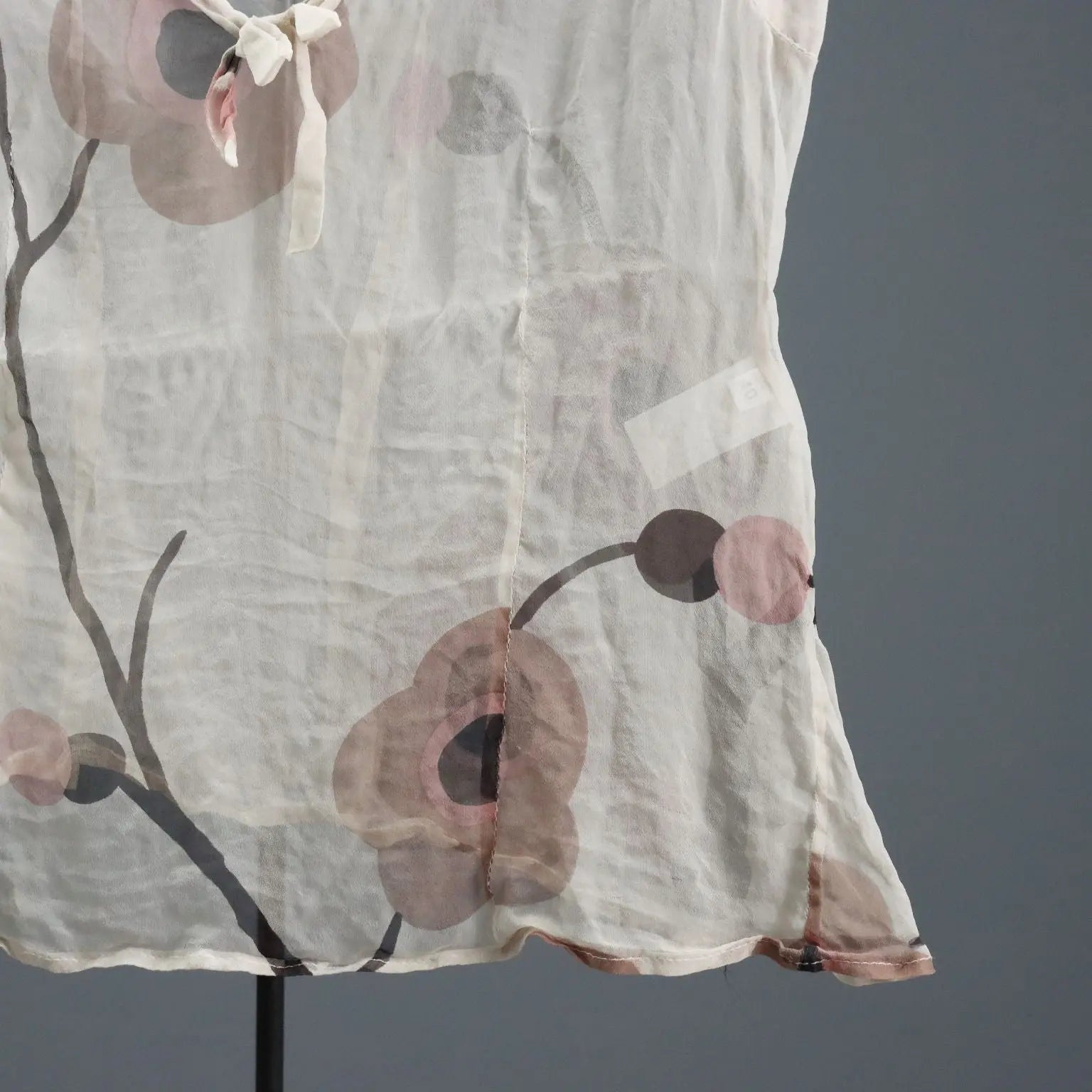 Marni Flowered Top Silk V Neck Second Hand UK Size 14 2000s - UK Size 14 | Clothing & House Linens | Second hand