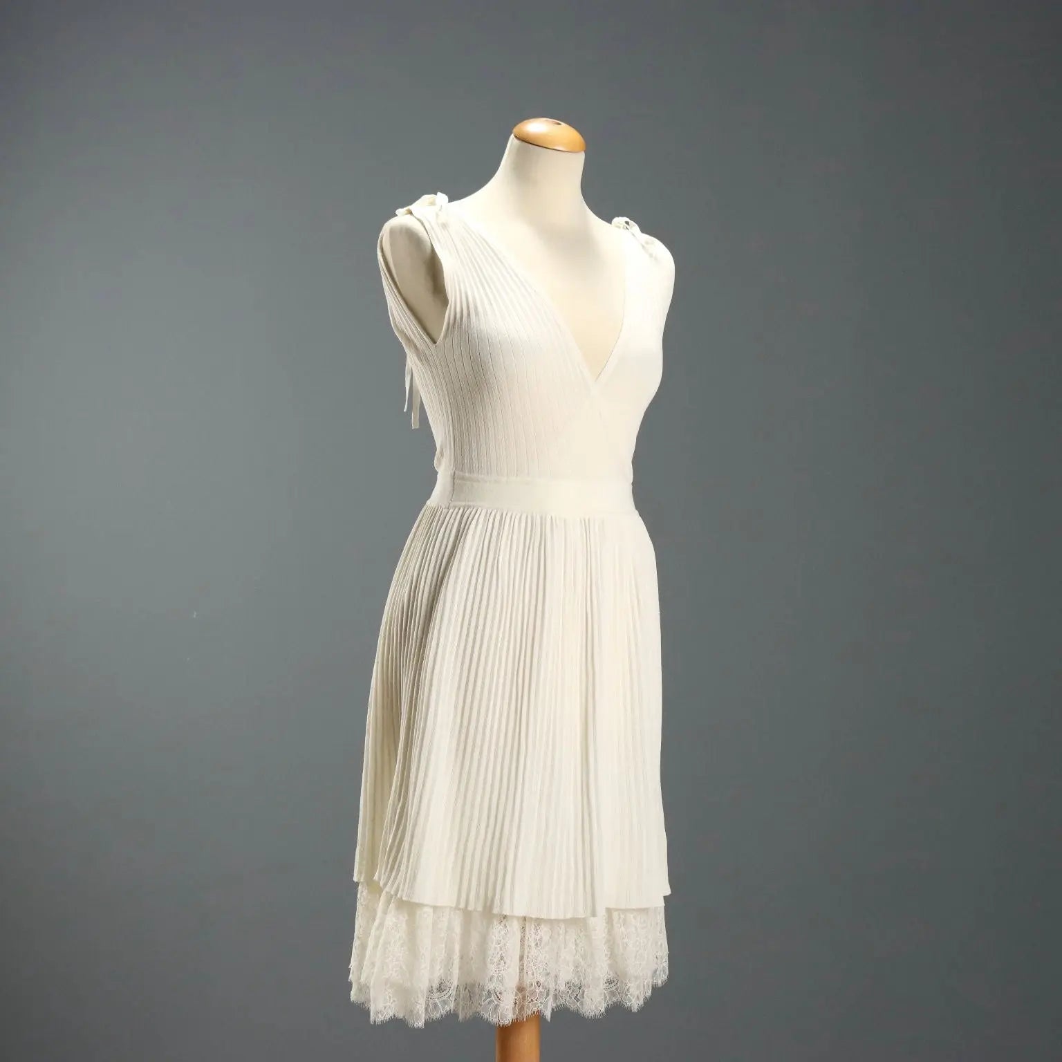 Valentino Cream White Midi Pleated Dress UK Size 12 Second Hand