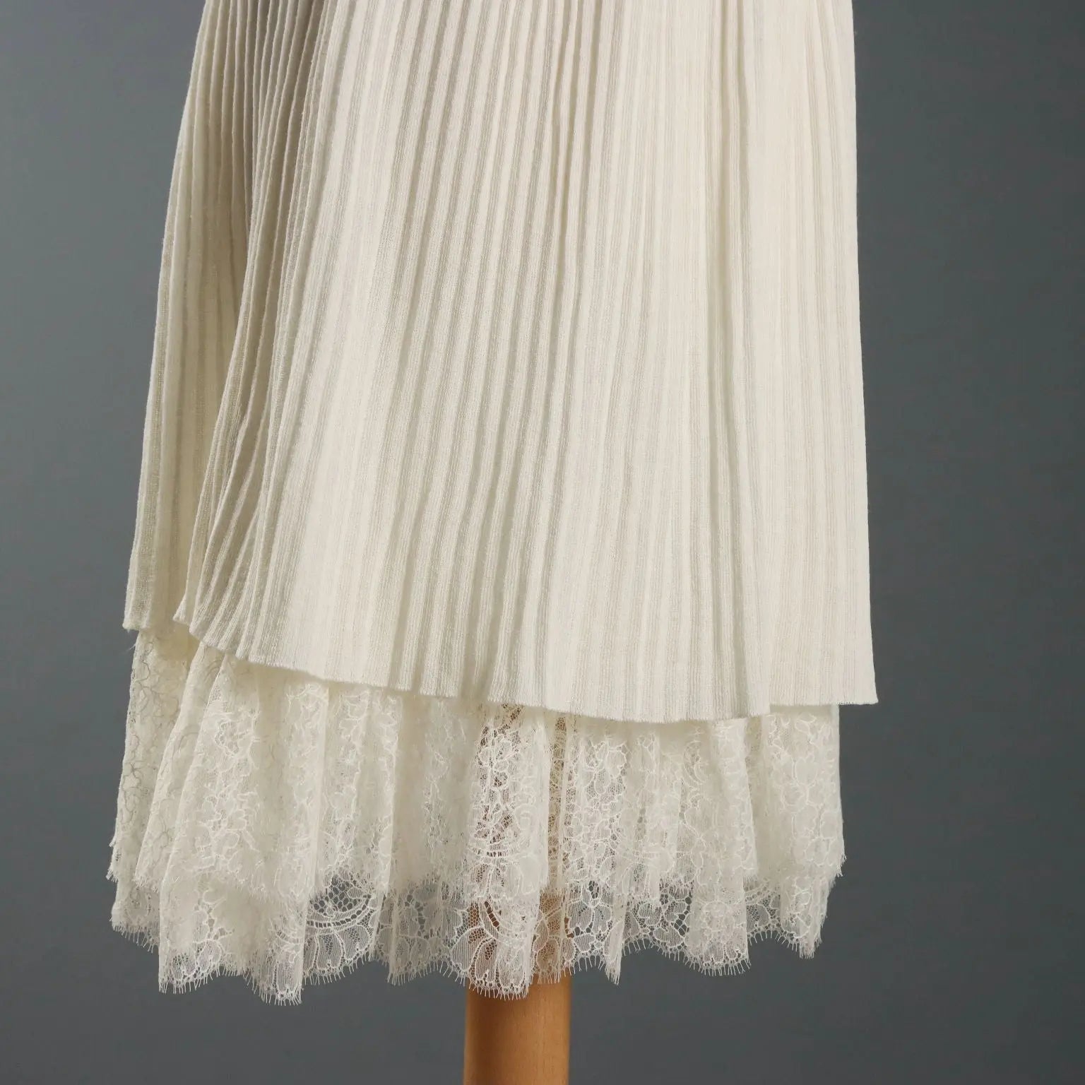 Valentino Cream White Midi Pleated Dress UK Size 12 Second Hand