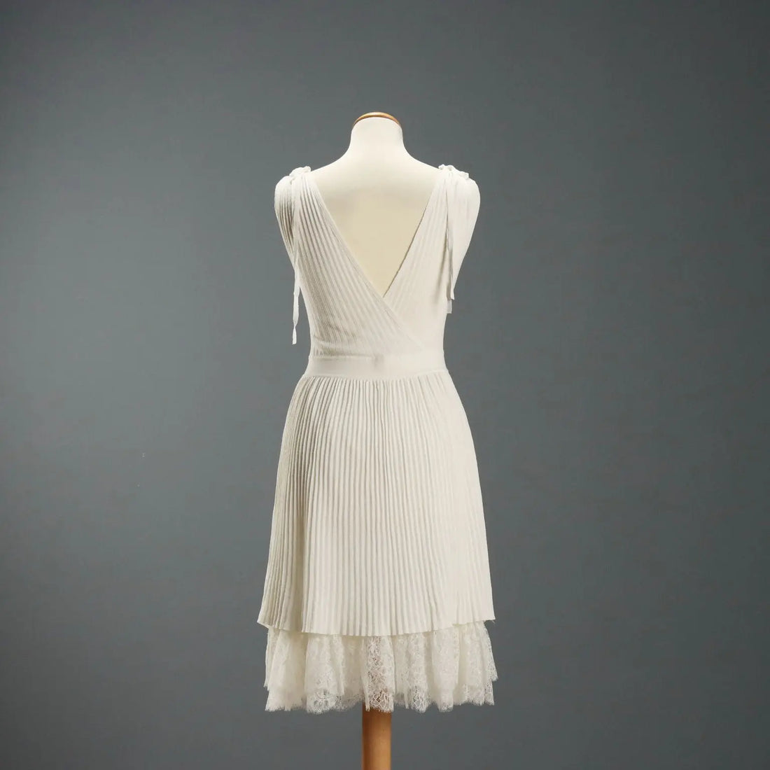 Valentino Cream White Midi Pleated Dress UK Size 12 Second Hand