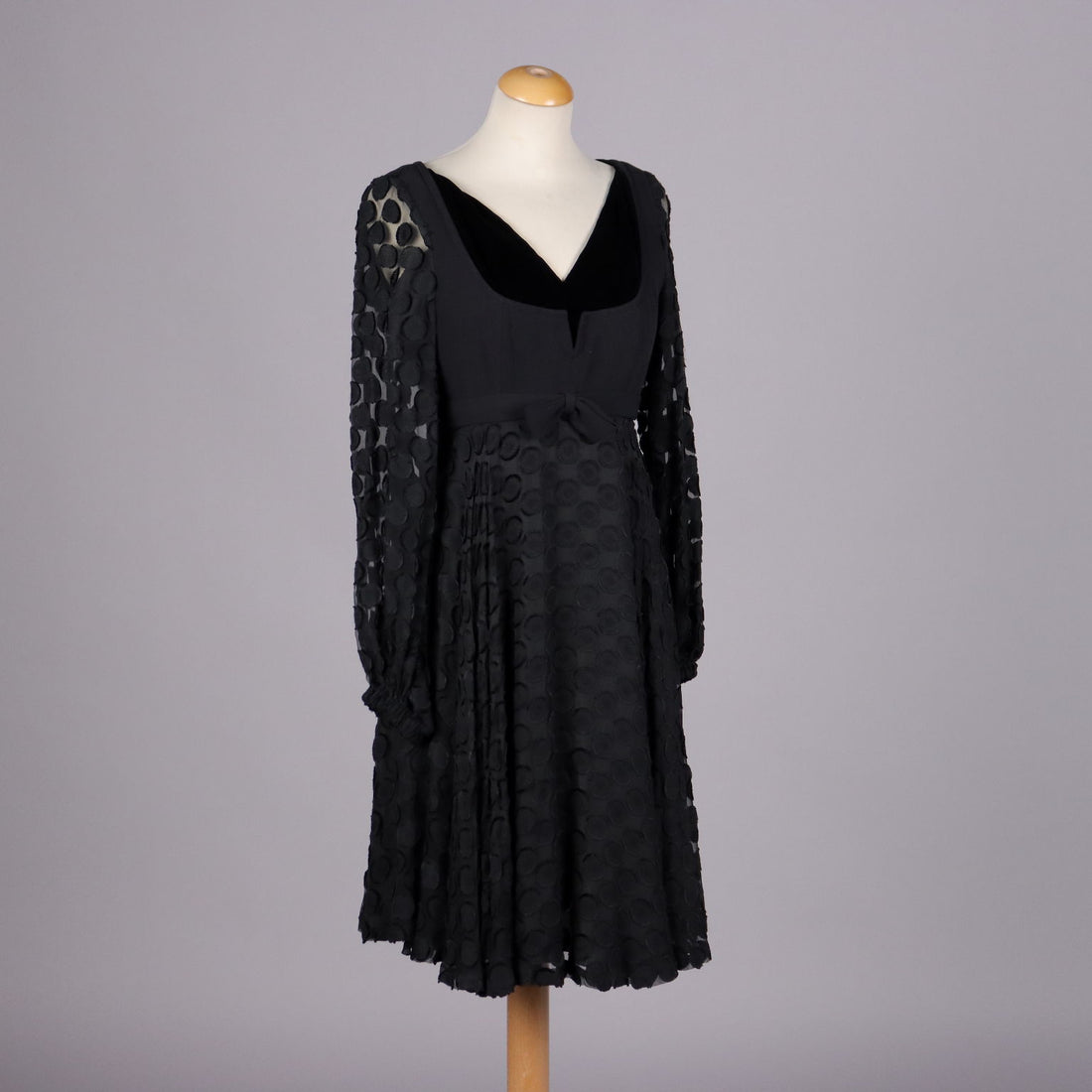  | Clothing & House Linens  Second hand