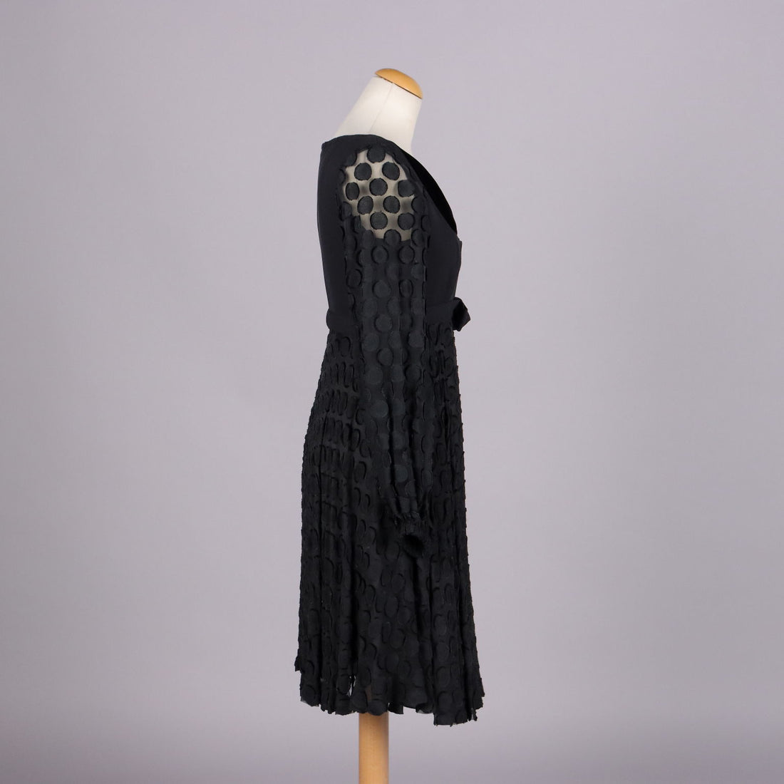  | Clothing & House Linens  Second hand