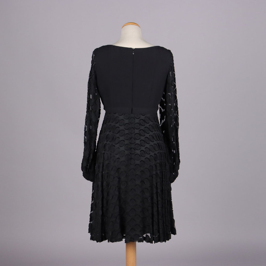  | Clothing & House Linens  Second hand