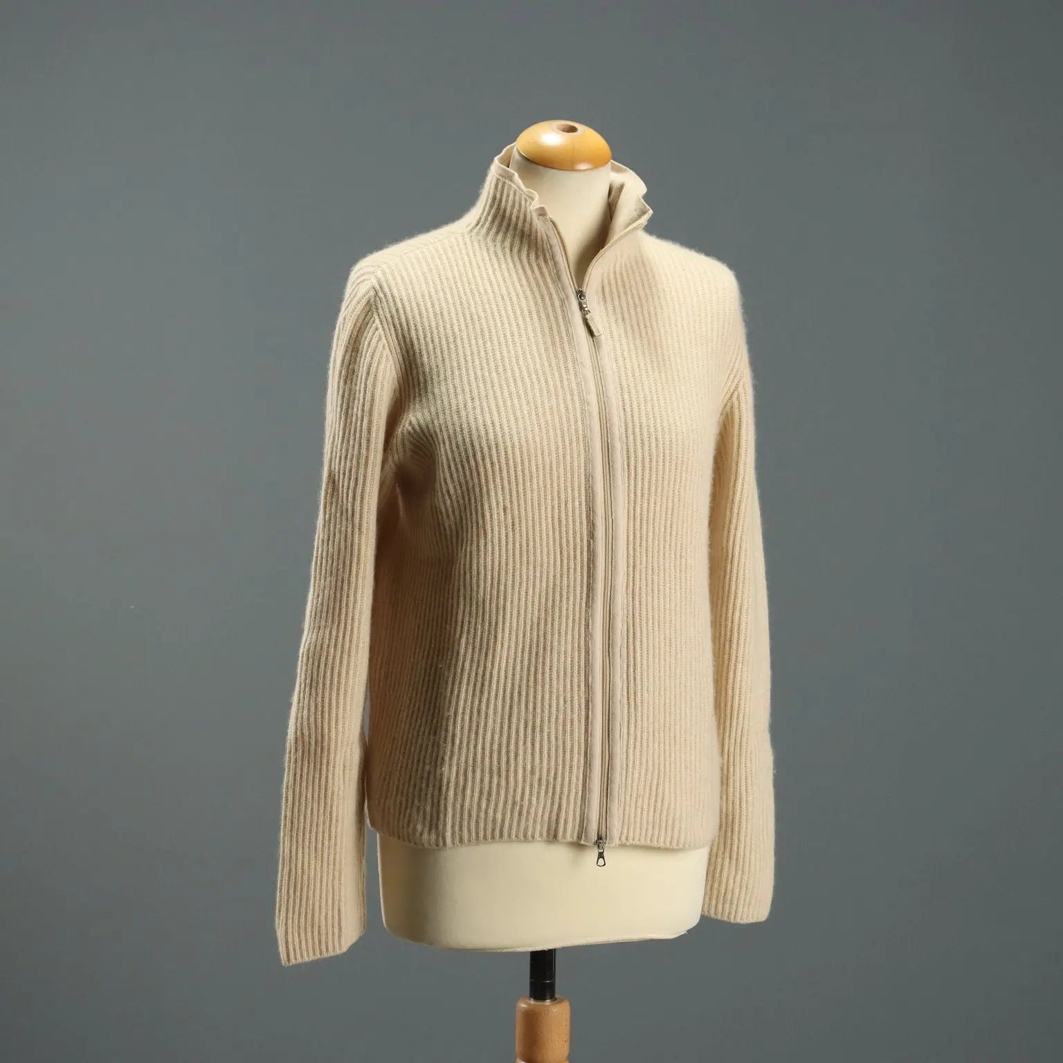 Brunello Cucinelli Sweater Cashmere UK Size 8/10 Second Hand - UK Size 8/10 | Clothing & House Linens | Second hand