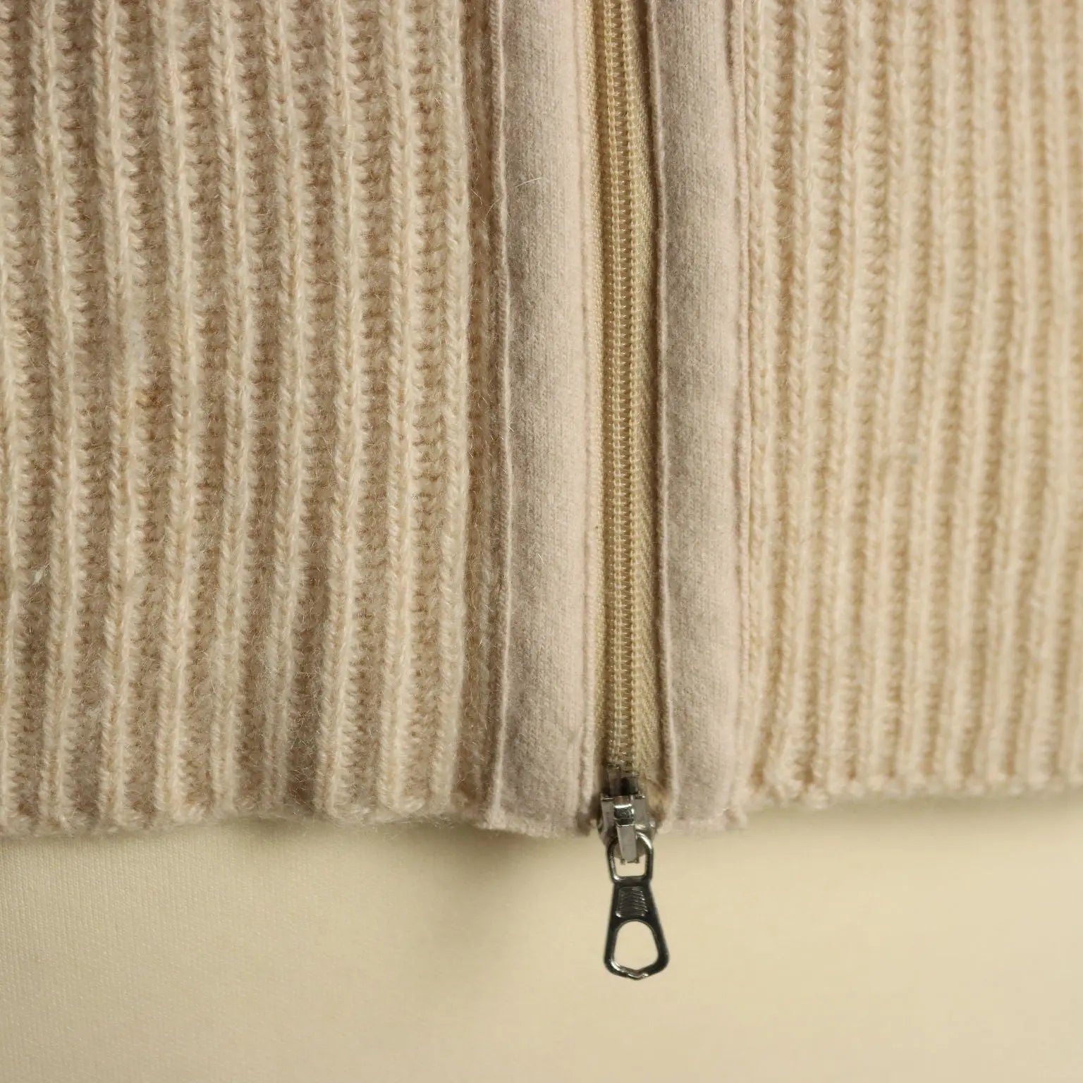 Brunello Cucinelli Sweater Cashmere UK Size 8/10 Second Hand - UK Size 8/10 | Clothing & House Linens | Second hand