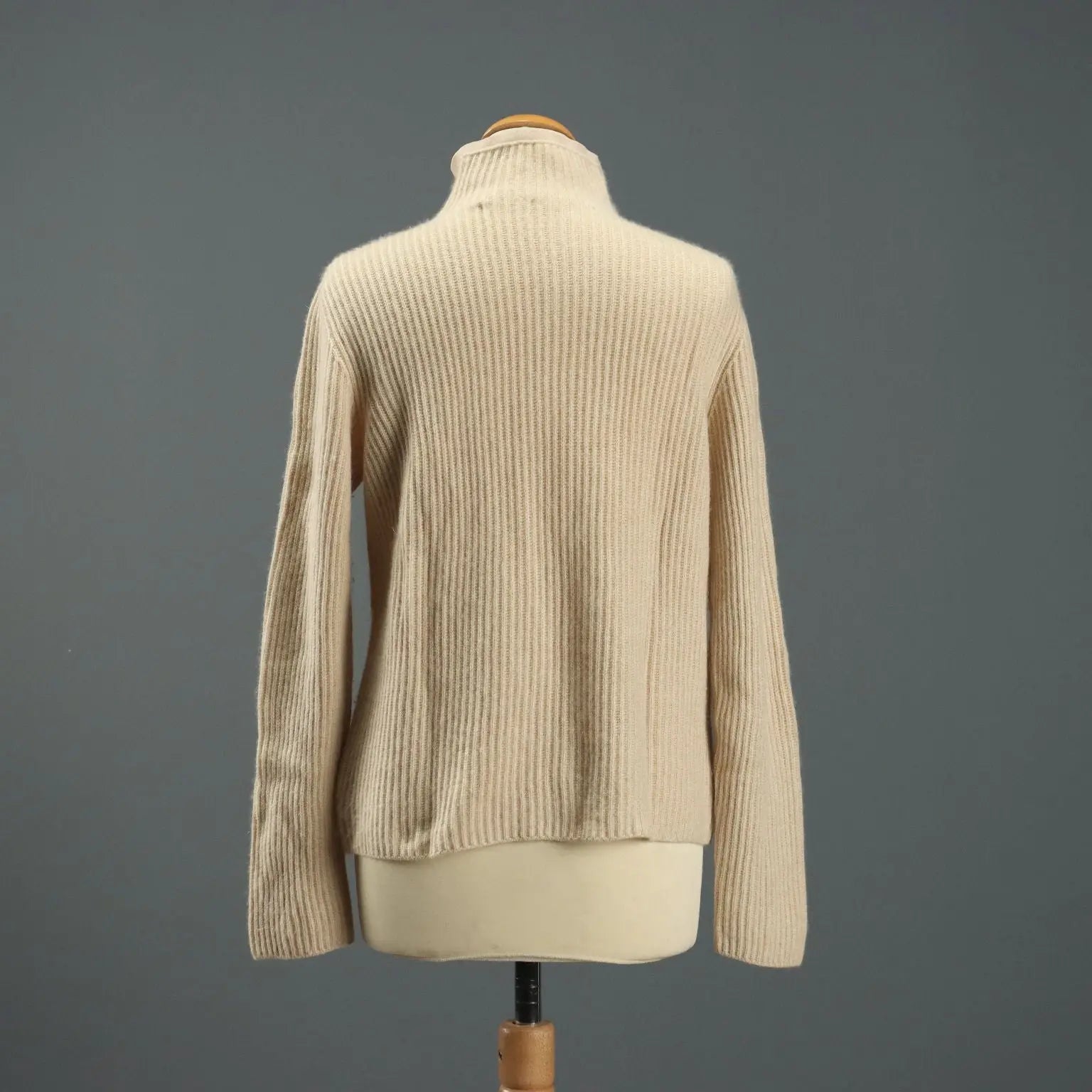 Brunello Cucinelli Sweater Cashmere UK Size 8/10 Second Hand - UK Size 8/10 | Clothing & House Linens | Second hand