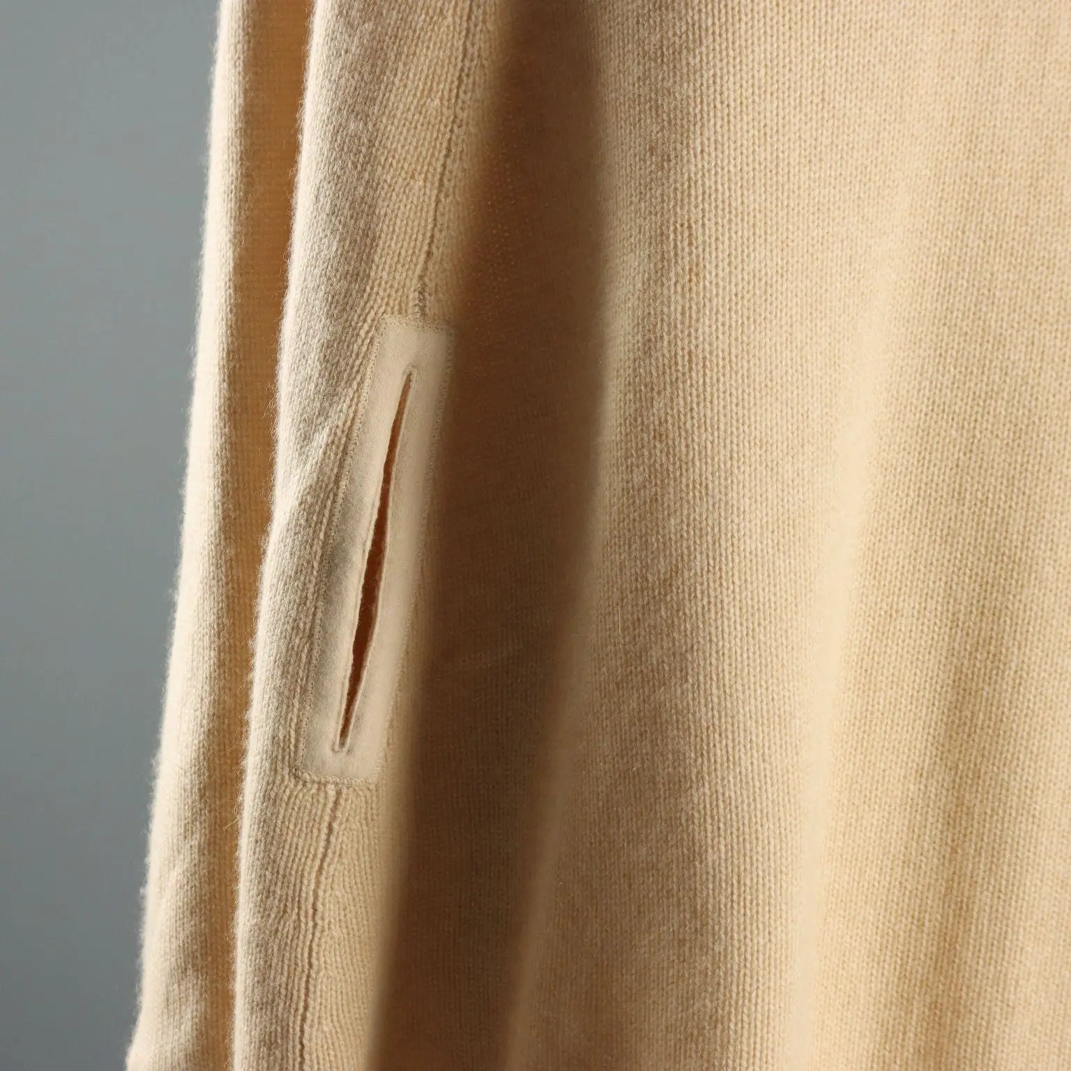 Brunello Cucinelli Cape Cashmere Unique Size Second Hand Italy | Clothing & House Linens | Second hand