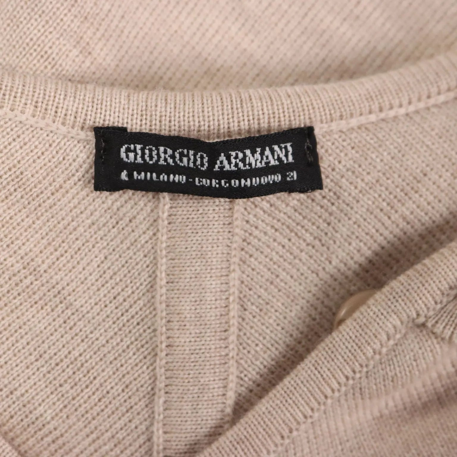 Giorgio Armani Cape Pure Wool Unique Size Second Hand - Pure Wool | Clothing & House Linens | Second hand