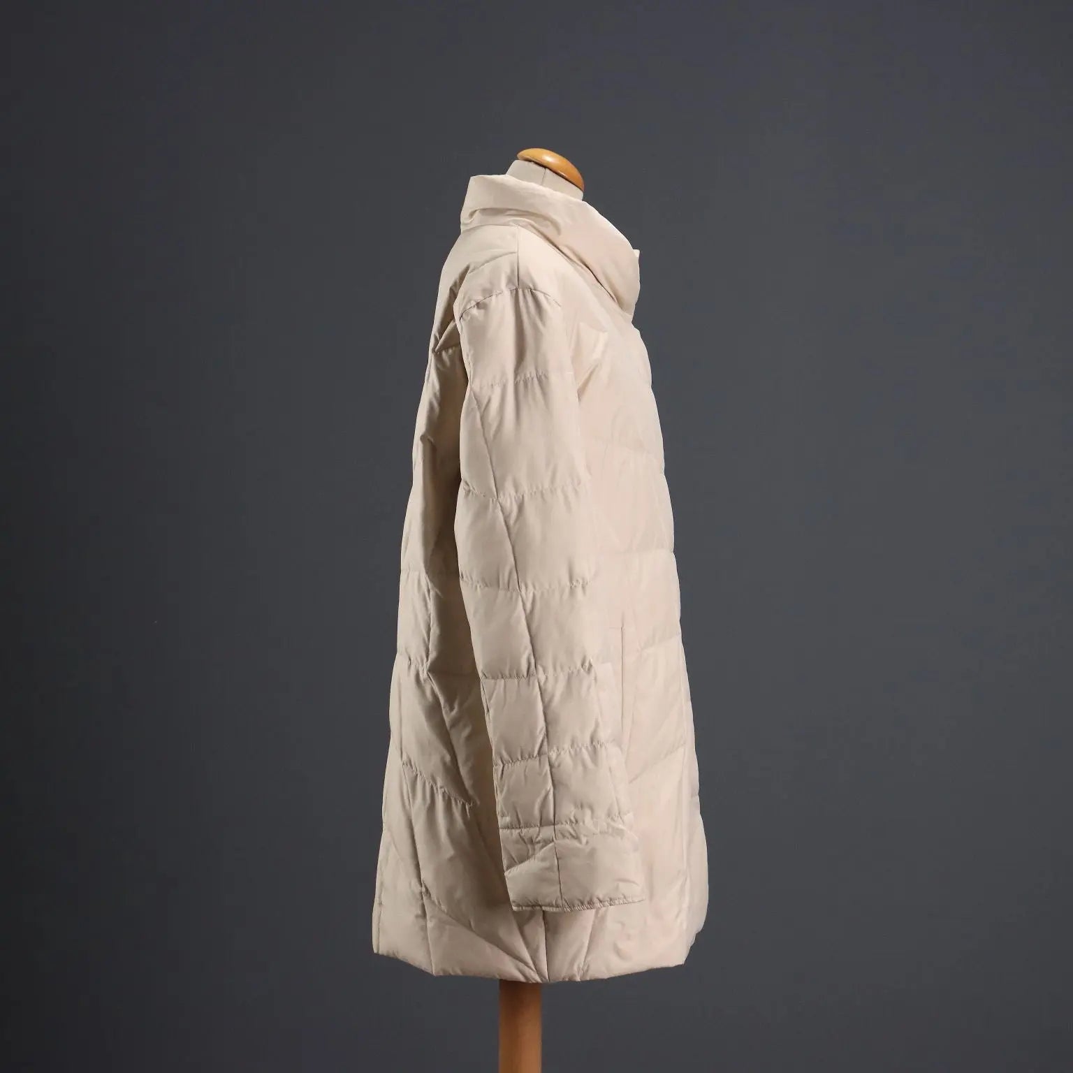 Schneiders Down Jacket Polyester Second Hand UK Size 14 Austria - UK Size 14 | Clothing & House Linens | Second hand