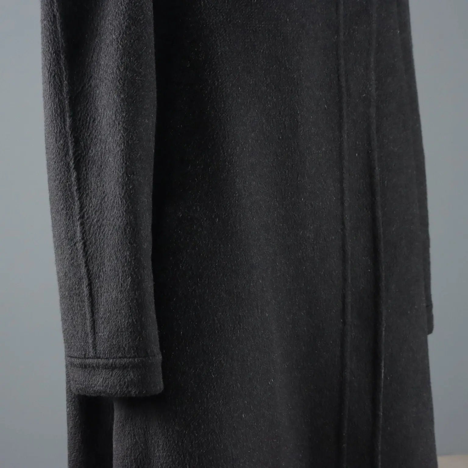 Giorgio Armani Cashmere Coat UK Size 10 Italy Second Hand - UK Size 32 | Clothing & House Linens | Second hand