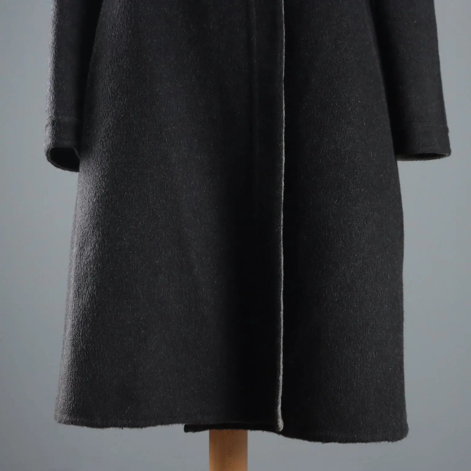 Giorgio Armani Cashmere Coat UK Size 10 Italy Second Hand - UK Size 32 | Clothing & House Linens | Second hand