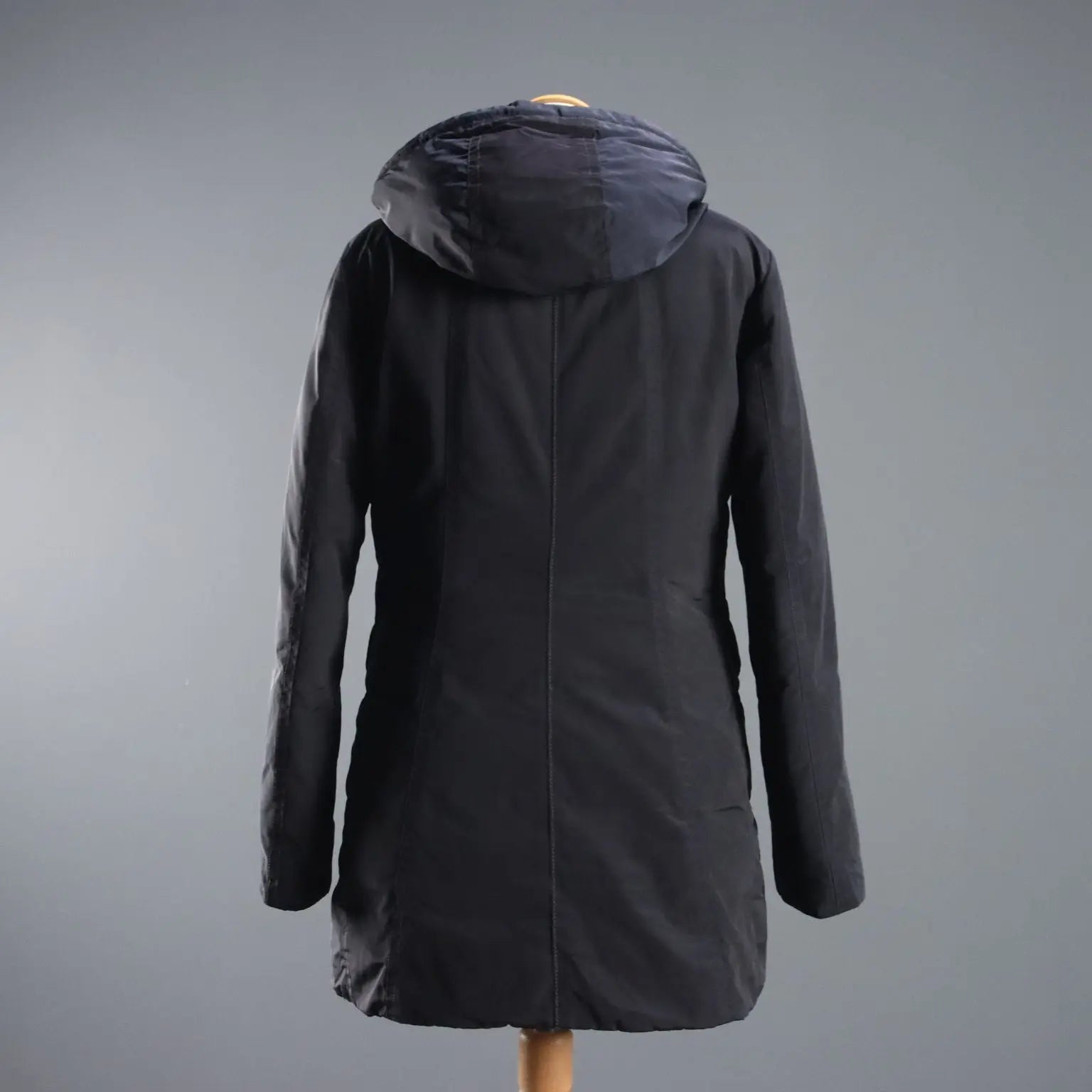 Peuterey Down Jacket UK Size 14 Italy Second Hand - UK Size 14 | Clothing & House Linens | Second hand