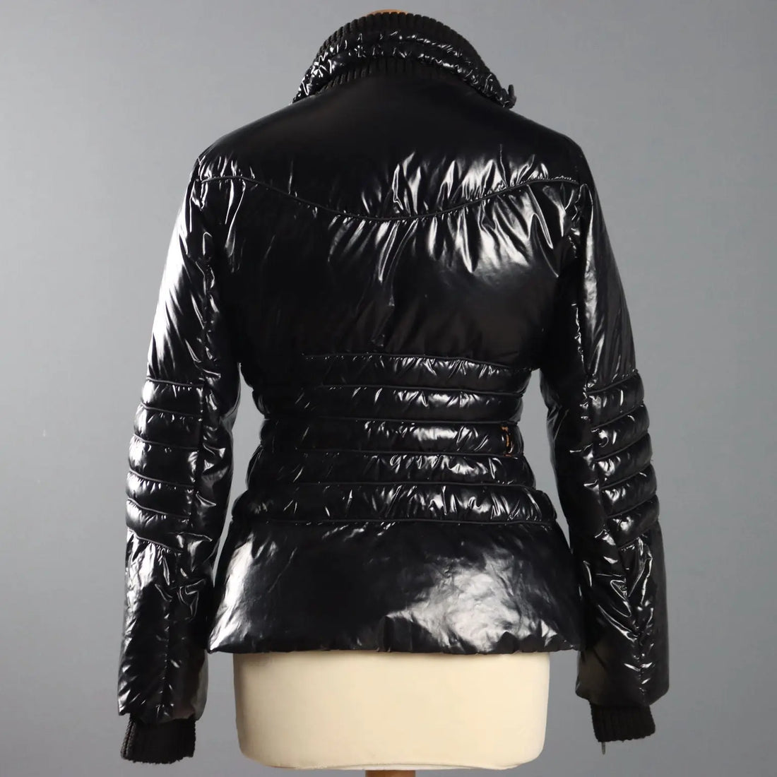 Ermanno Scervino Down Jacket UK Size 8 Italy Second Hand - UK Size 8 | Clothing & House Linens | Second hand