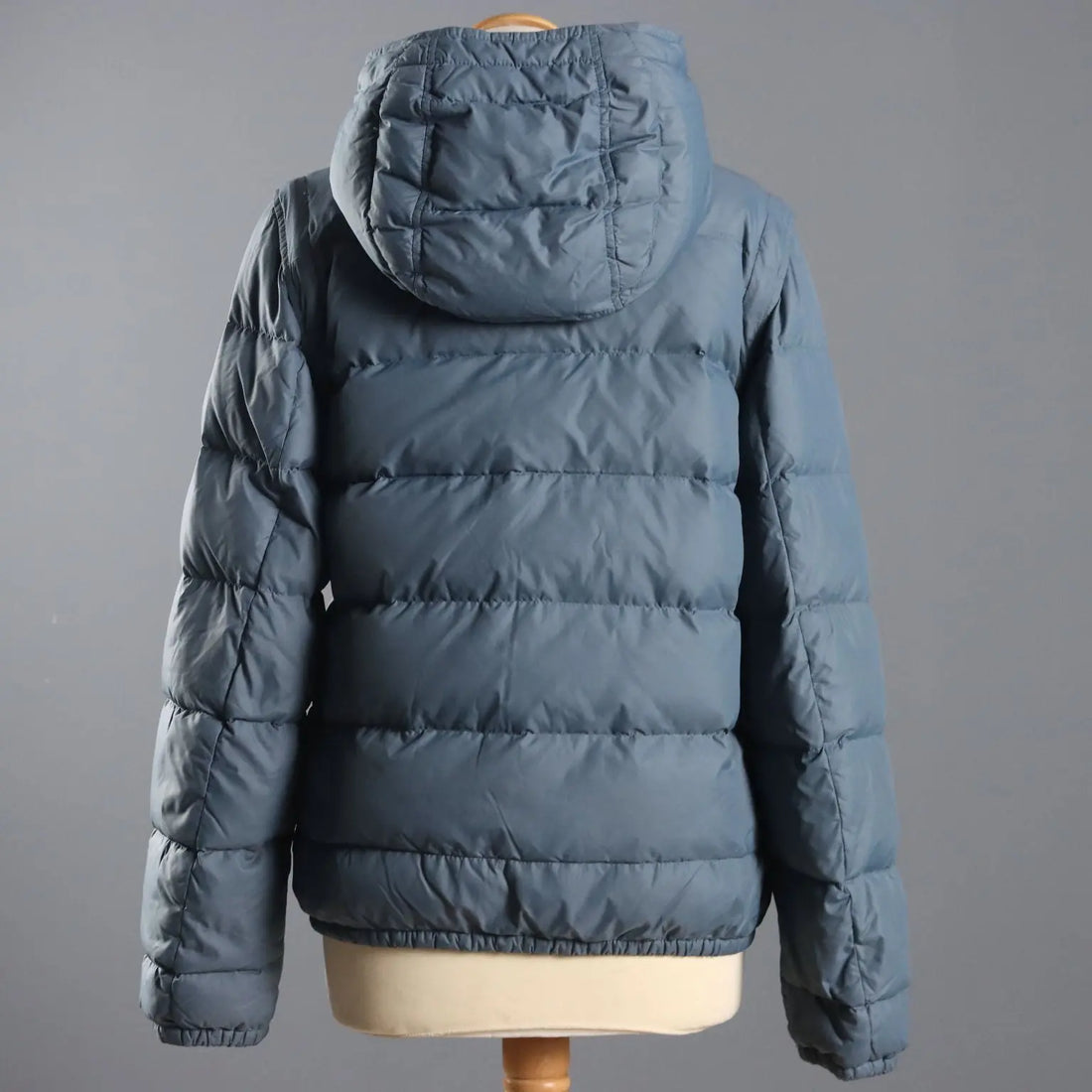 Herno Down Jacket for Women UK Size 8/10 Second Hand - UK Size 8/10 | Clothing & House Linens | Second hand