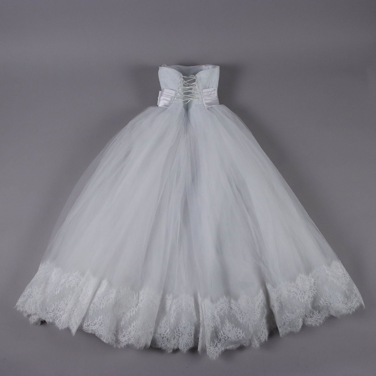 Second Hand InterTex Wedding Dress Size 14 Lace Bow - UK Size 14 | Clothing & House Linens  Second hand