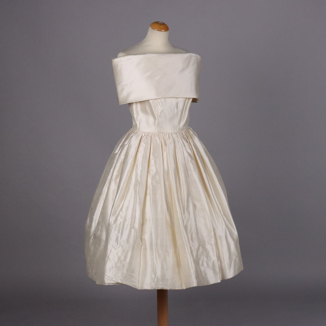 Second Hand Wedding Dress Le Spose di Gio Shantung Silk Italy | Clothing & House Linens  Second hand