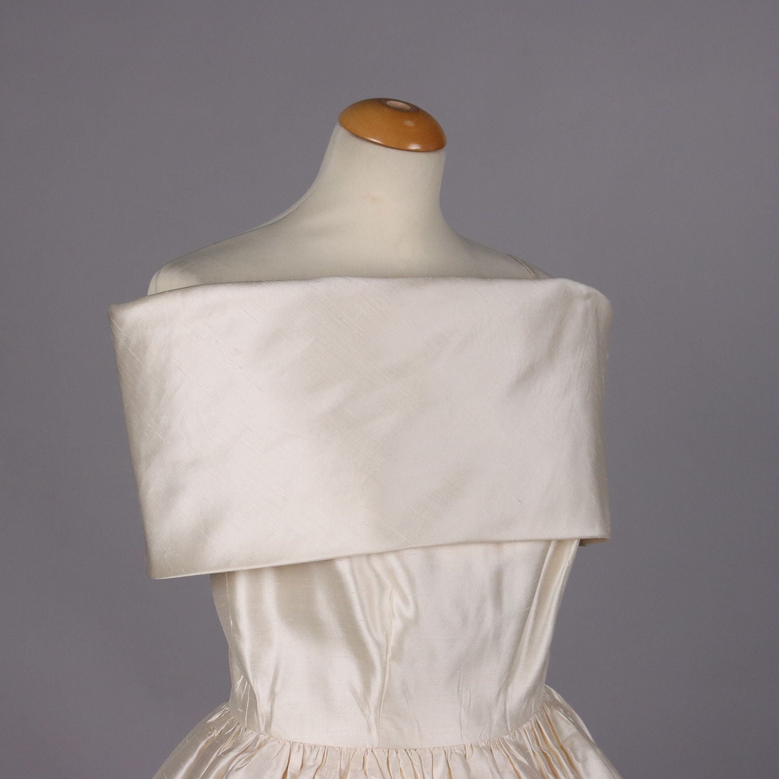 Second Hand Wedding Dress Le Spose di Gio Shantung Silk Italy | Clothing & House Linens  Second hand