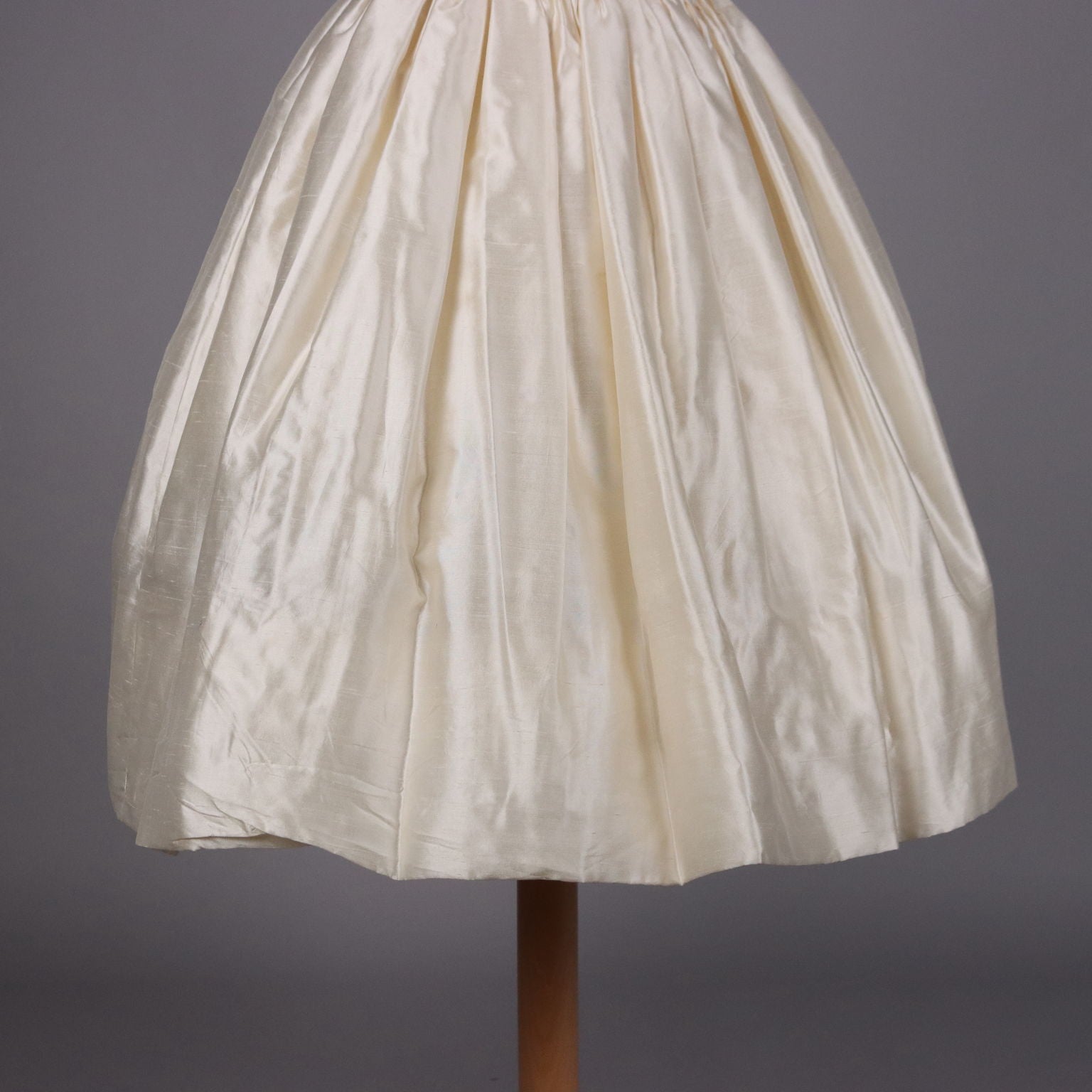 Second Hand Wedding Dress Le Spose di Gio Shantung Silk Italy | Clothing & House Linens  Second hand