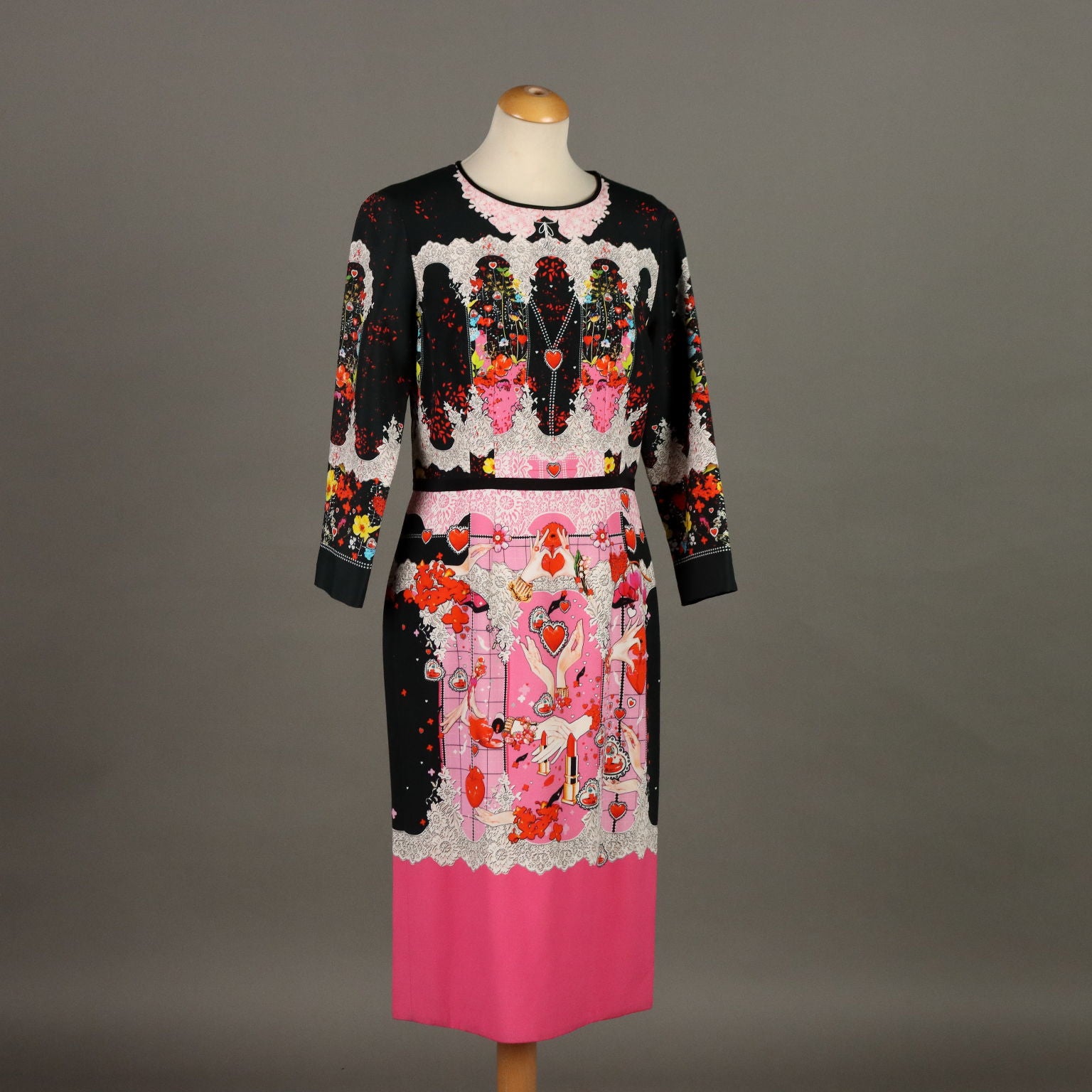  | Clothing & House Linens  Second hand