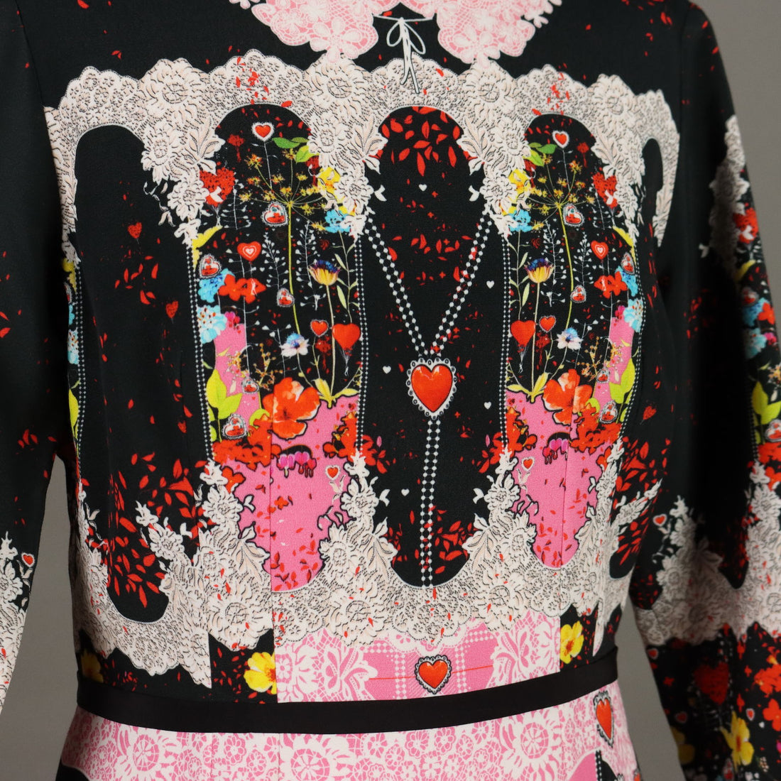  | Clothing & House Linens  Second hand