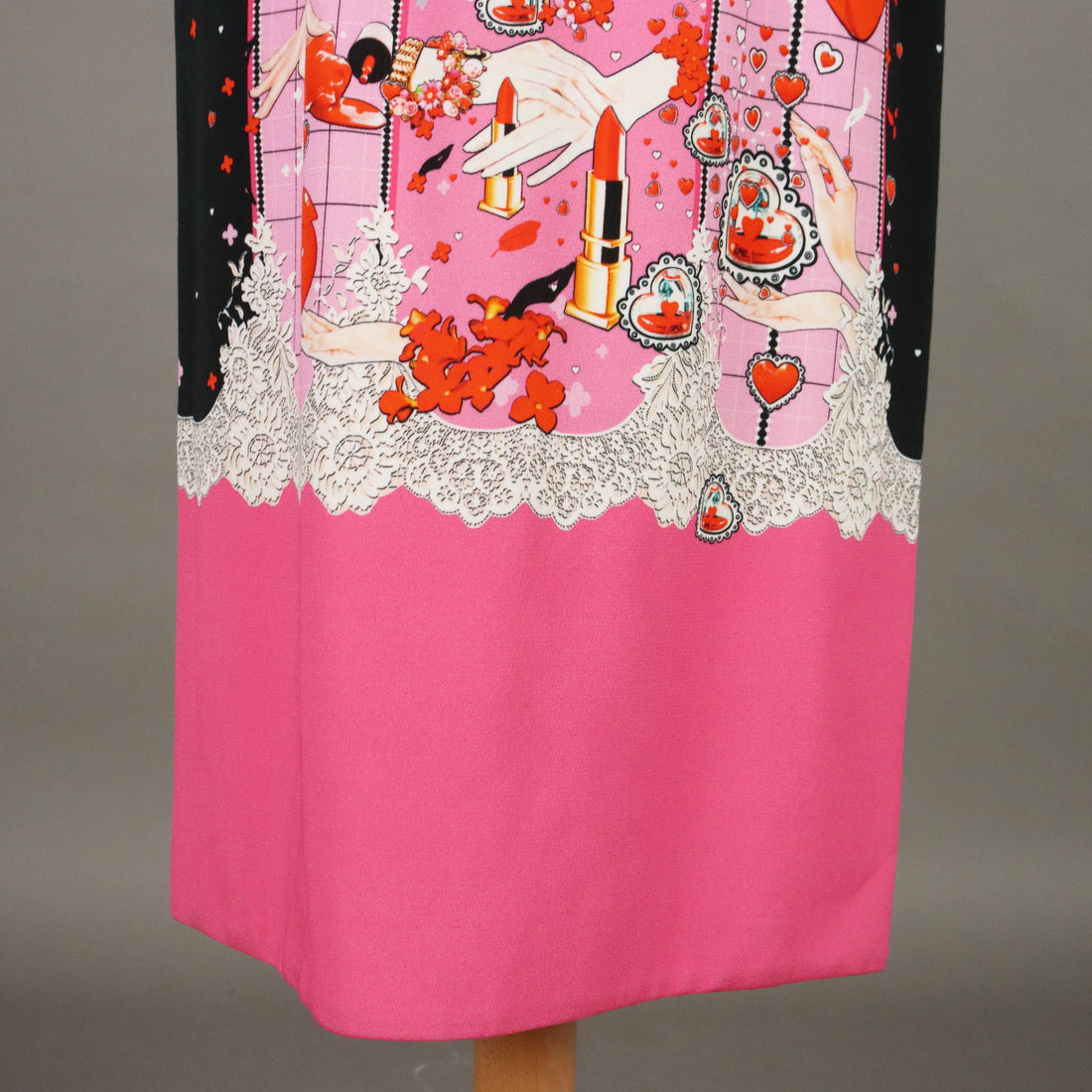  | Clothing & House Linens  Second hand