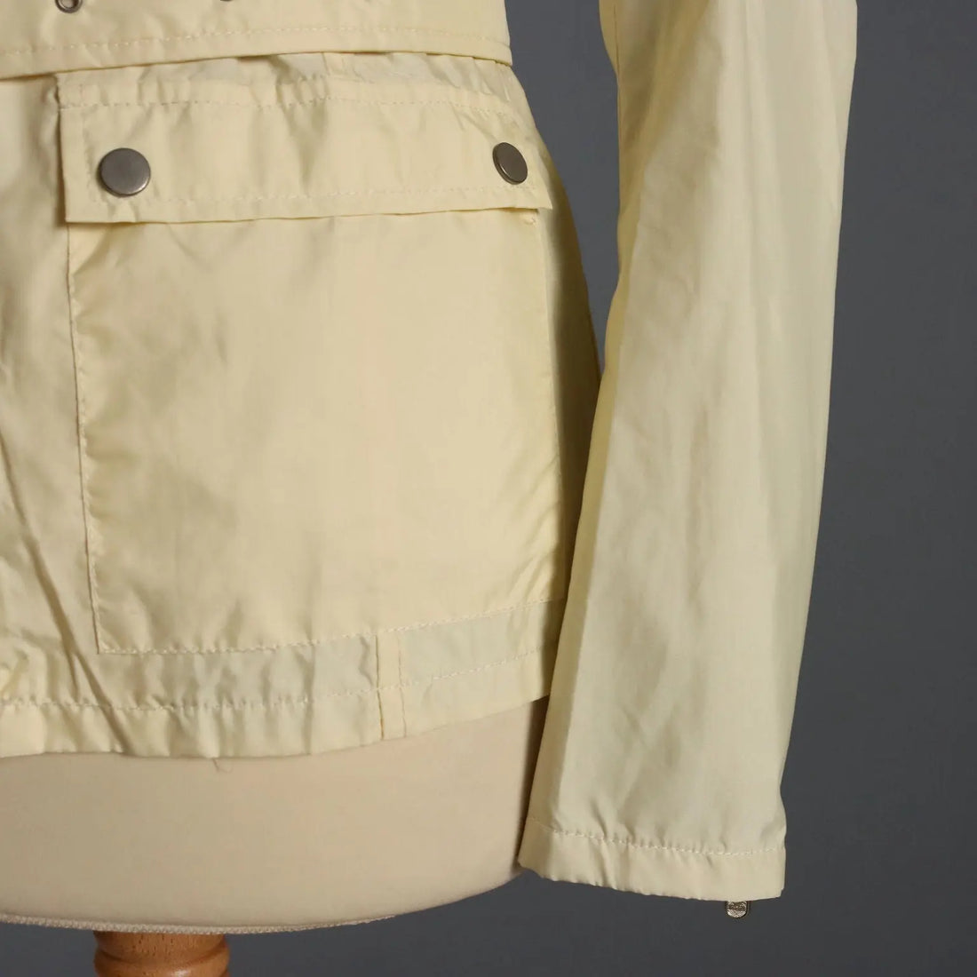 Belstaff Jacket Nylon Fabric 4 Pockets UK Size 14 Second Hand - UK Size 14 | Clothing & House Linens | Second hand