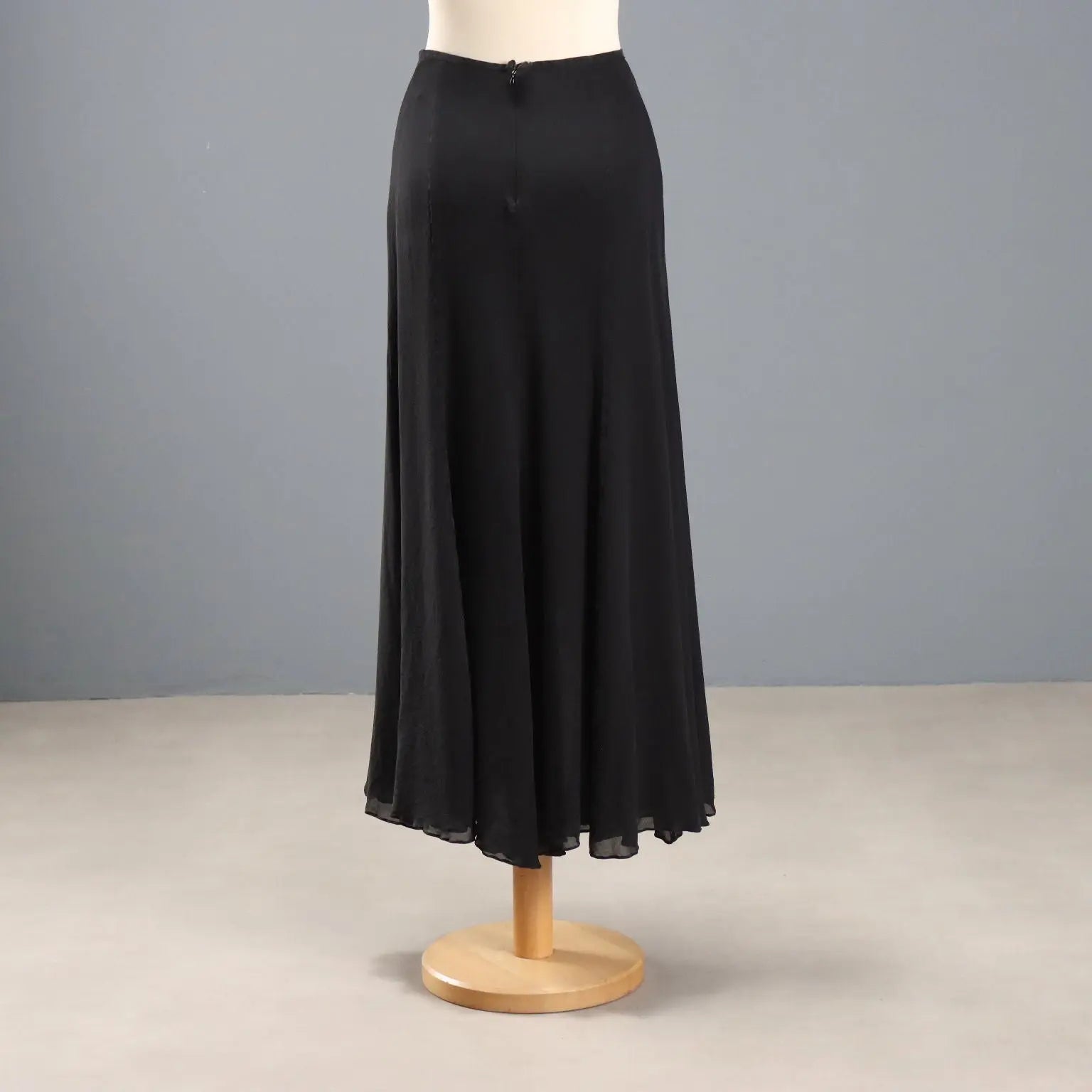 Escada Long Silk Skirt UK Size 12/14 Second Hand Germany