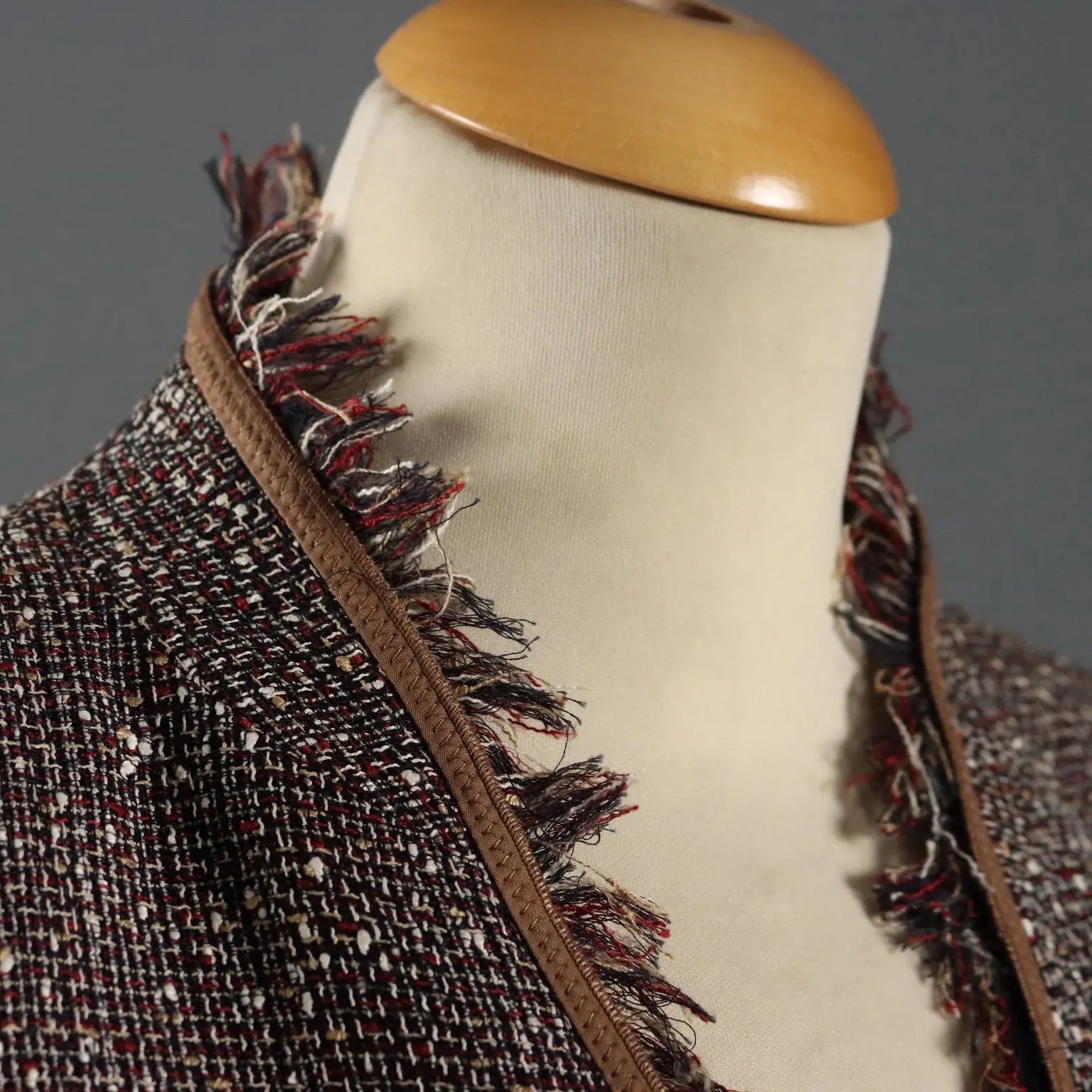 Escada Linen Blend Tweed Jacket UK Size 12/14 Germany Second Hand - UK Size 12/14 | Clothing & House Linens | Second hand