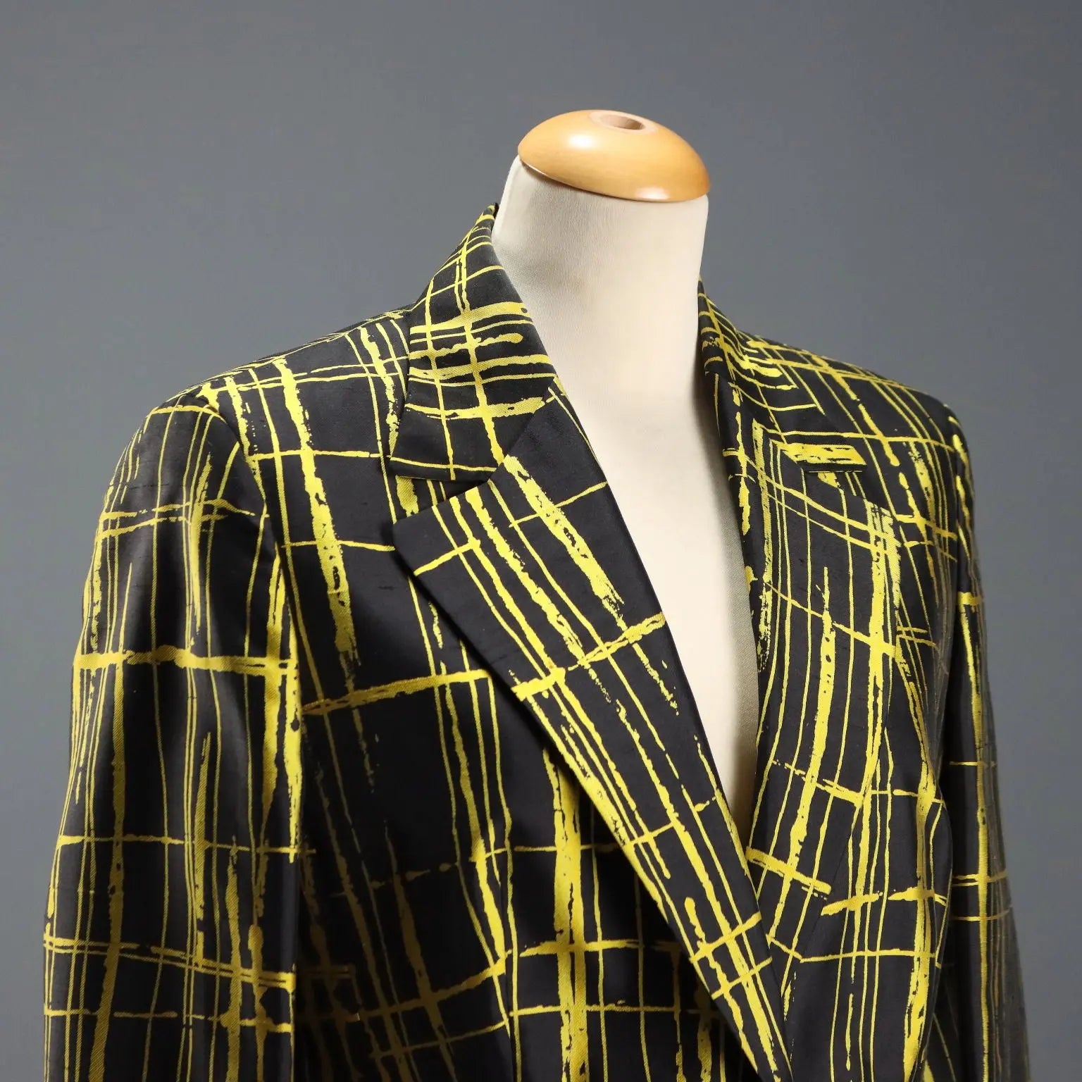 Escada Blazer Abstract Print Polyammide Sik UK Size 12/14 Second Hand - UK Size 12/14 | Clothing & House Linens | Second hand
