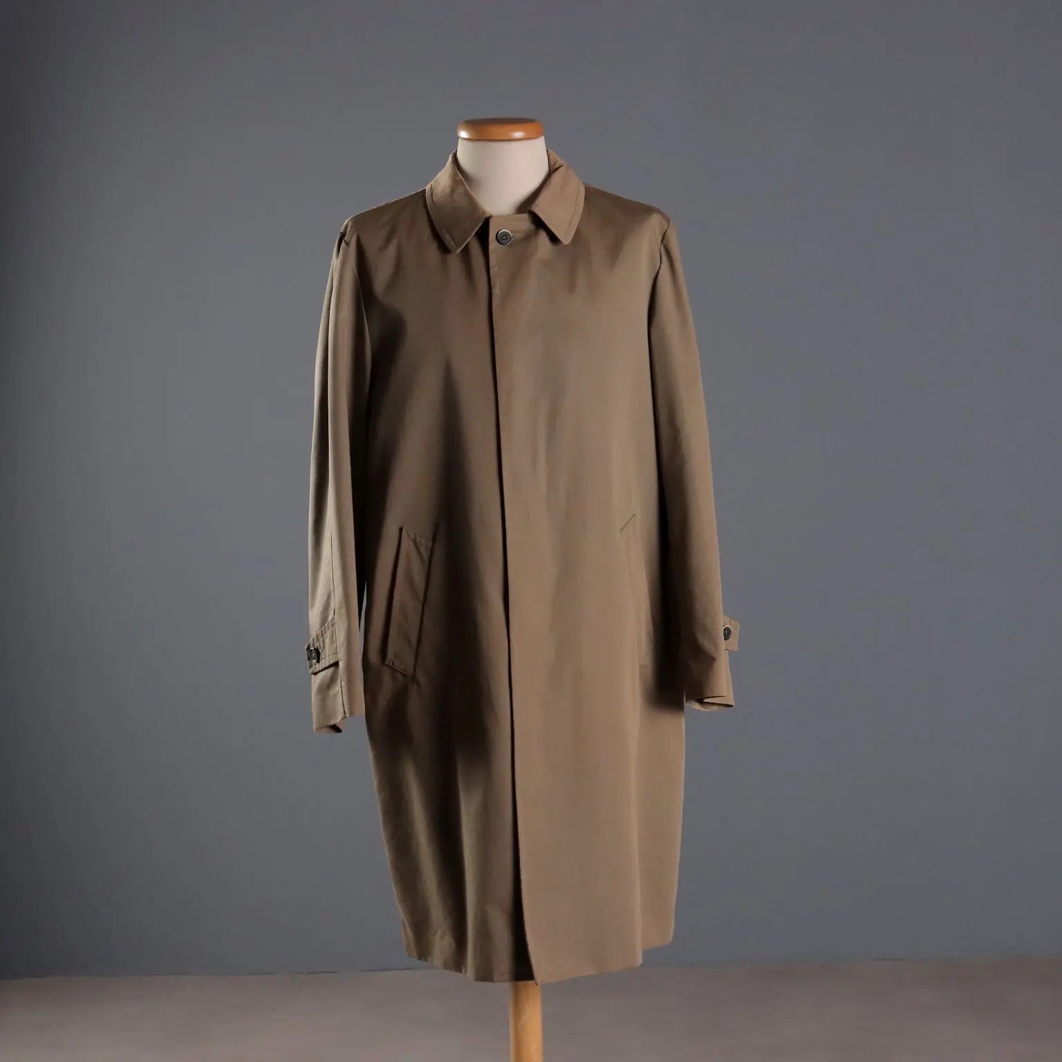 Corneliani Trench Man Second Hand Cotton Wool UK Size 40 Italy - UK Size 40 | Clothing & House Linens | Second hand