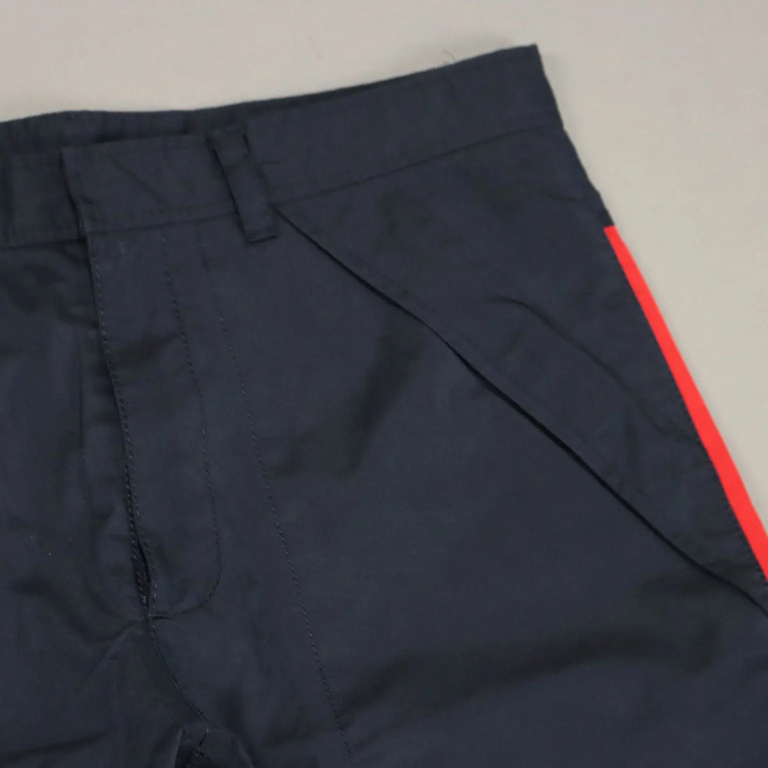 Prada Luna Rossa Bermuda Shorts Polyester UK/US Size 36 Second Hand - UK/US Size 36 | Clothing & House Linens | Second hand