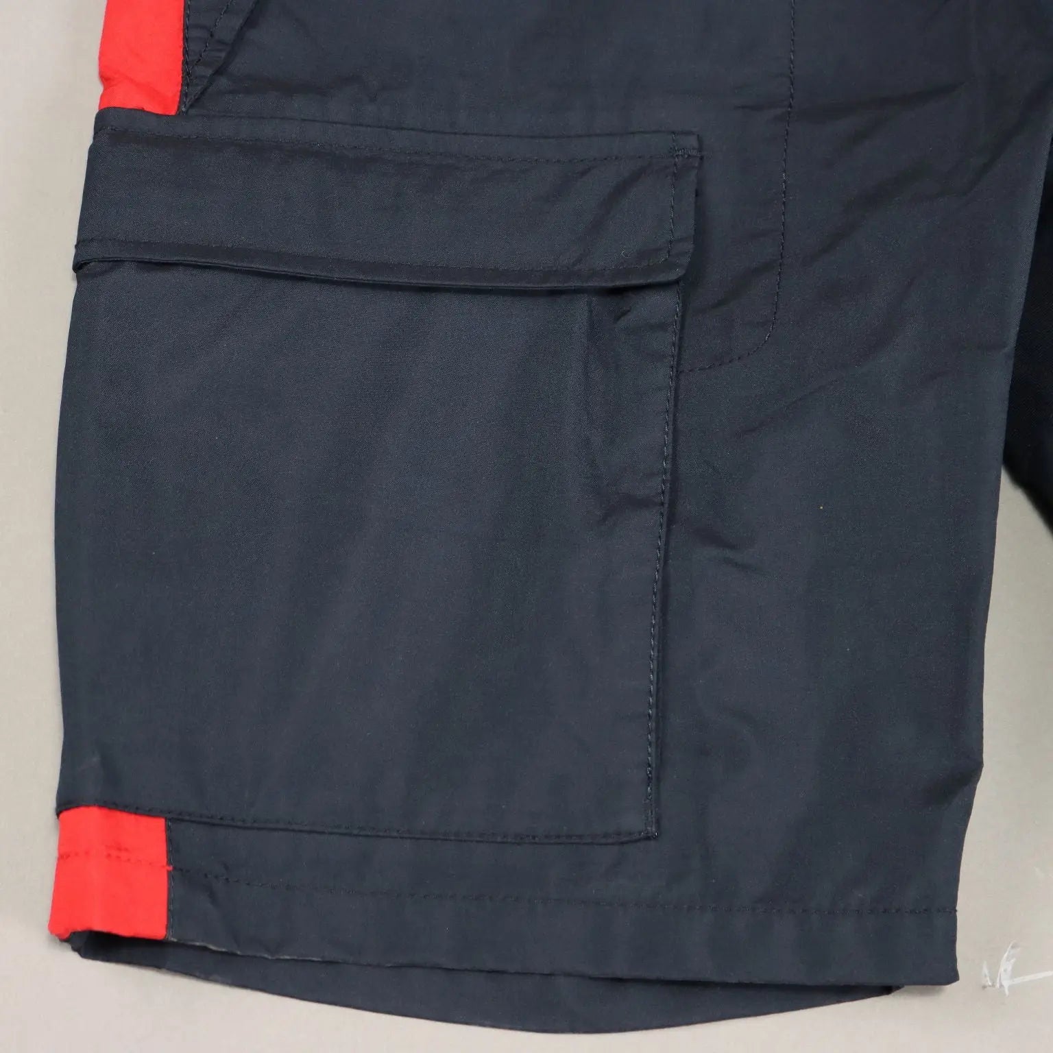 Prada Luna Rossa Bermuda Shorts Polyester UK/US Size 36 Second Hand - UK/US Size 36 | Clothing & House Linens | Second hand